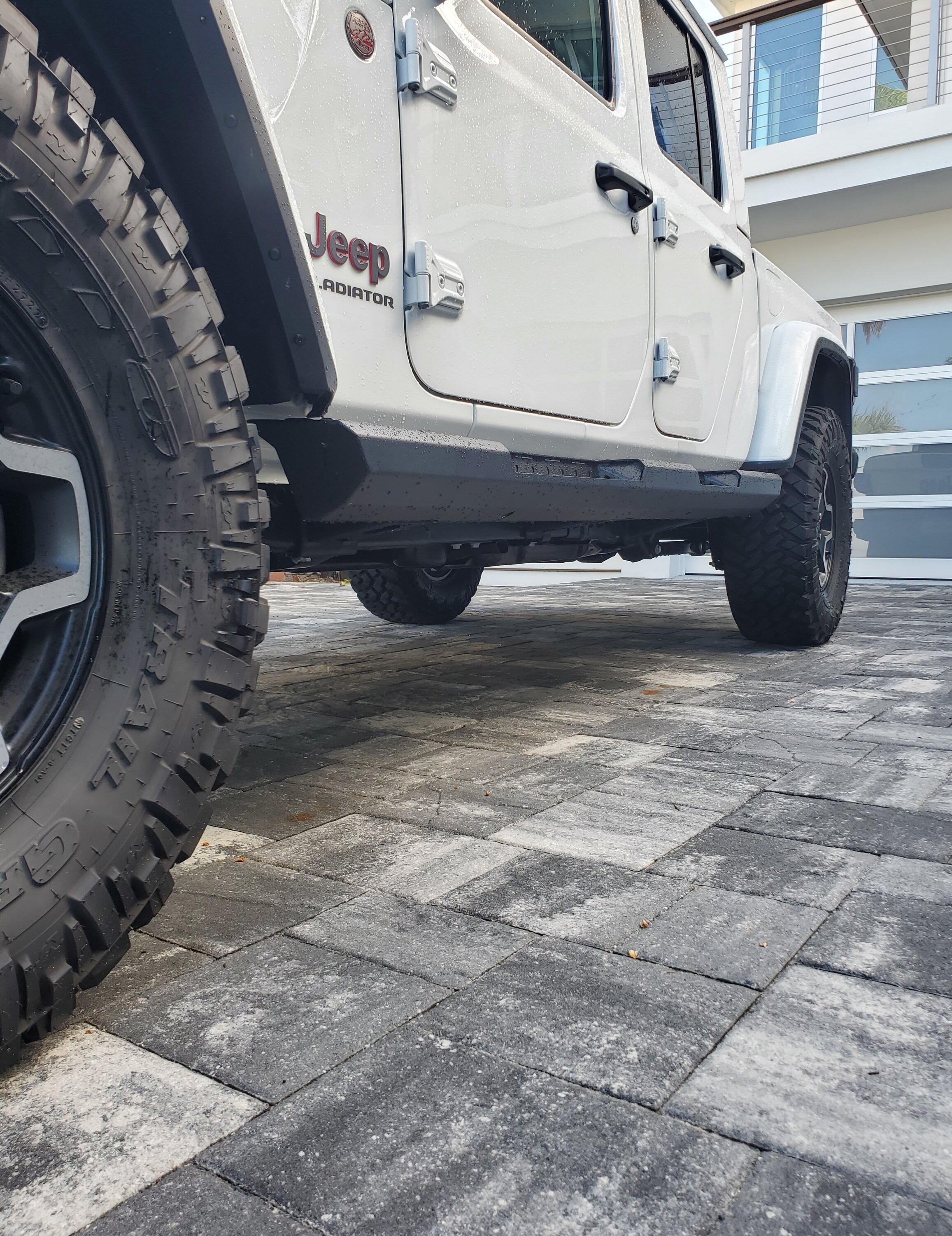 Jeep Gladiator LOD Destroyer Slider Steps 20221102_095413