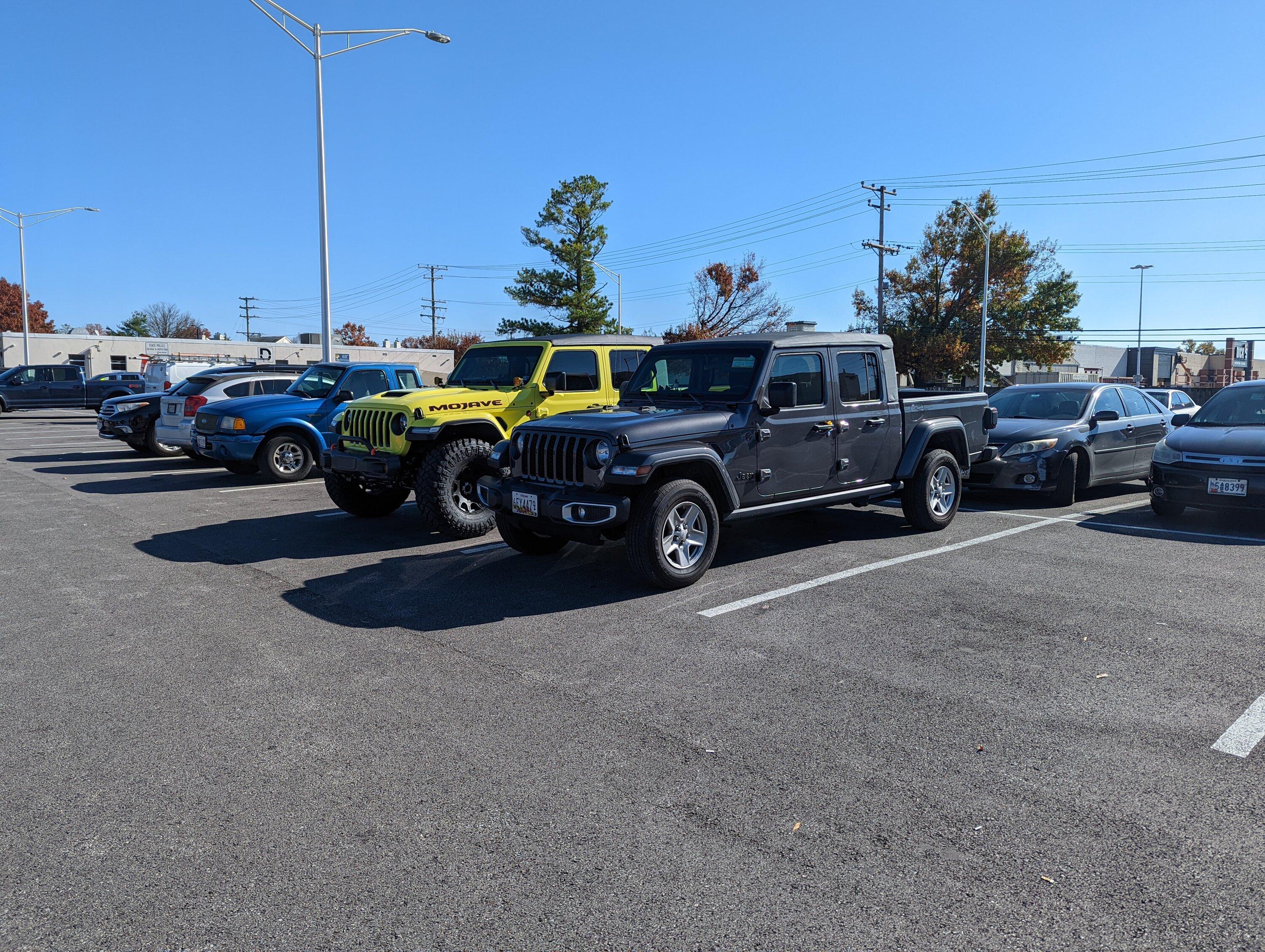 Jeep Gladiator Show me your DUCKS ! PXL_20221103_175525875