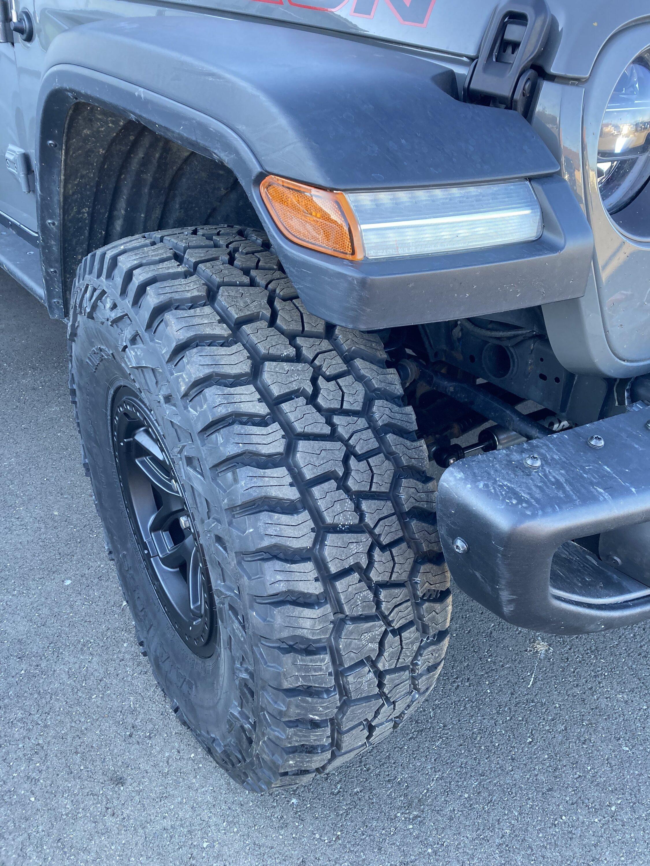 Jeep Gladiator Tire time 7166AD33-9EAB-4A80-A35A-0AAAEAAC2247