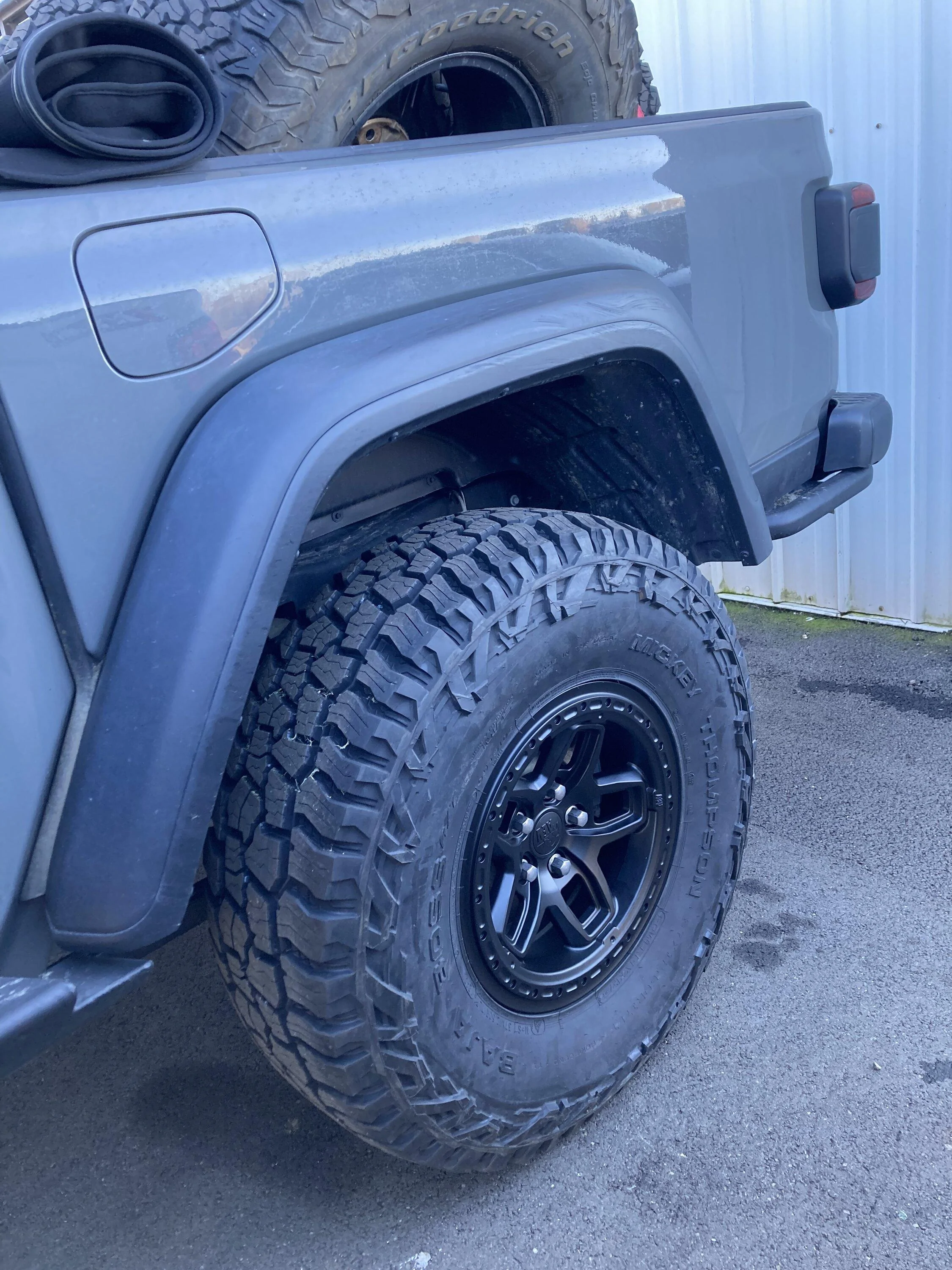 Jeep Gladiator Tire time 544D0BB0-41D8-4EFA-A897-0BF112245112