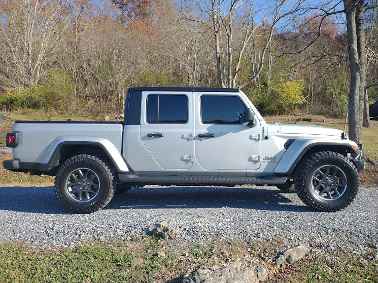 Jeep Gladiator 2022 Overland 2800 miles PRICE LOWERED IMG_20221103_161824490