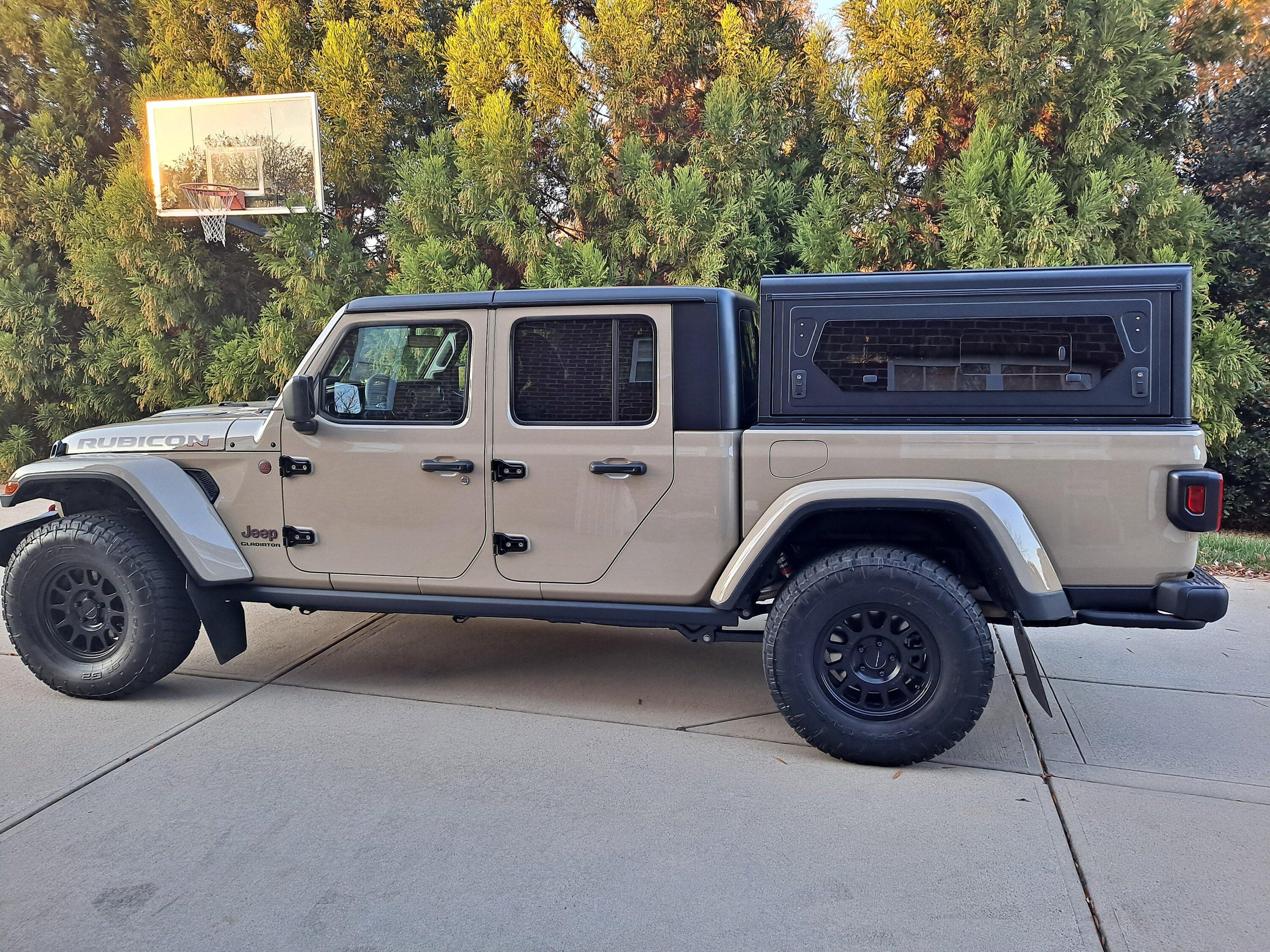 Jeep Gladiator Alu-Cab Contour Canopy Roll Call - not Camper Gobi Alucab