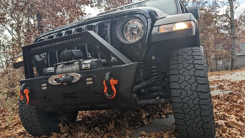 Jeep Gladiator 2021 Jeep Gladiator Mojave - Adventure Lite Build PXL_20221103_174858159-L
