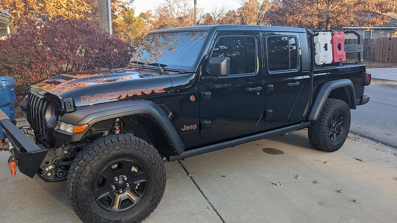 Jeep Gladiator 2021 Jeep Gladiator Mojave - Adventure Lite Build PXL_20221101_224150463-L