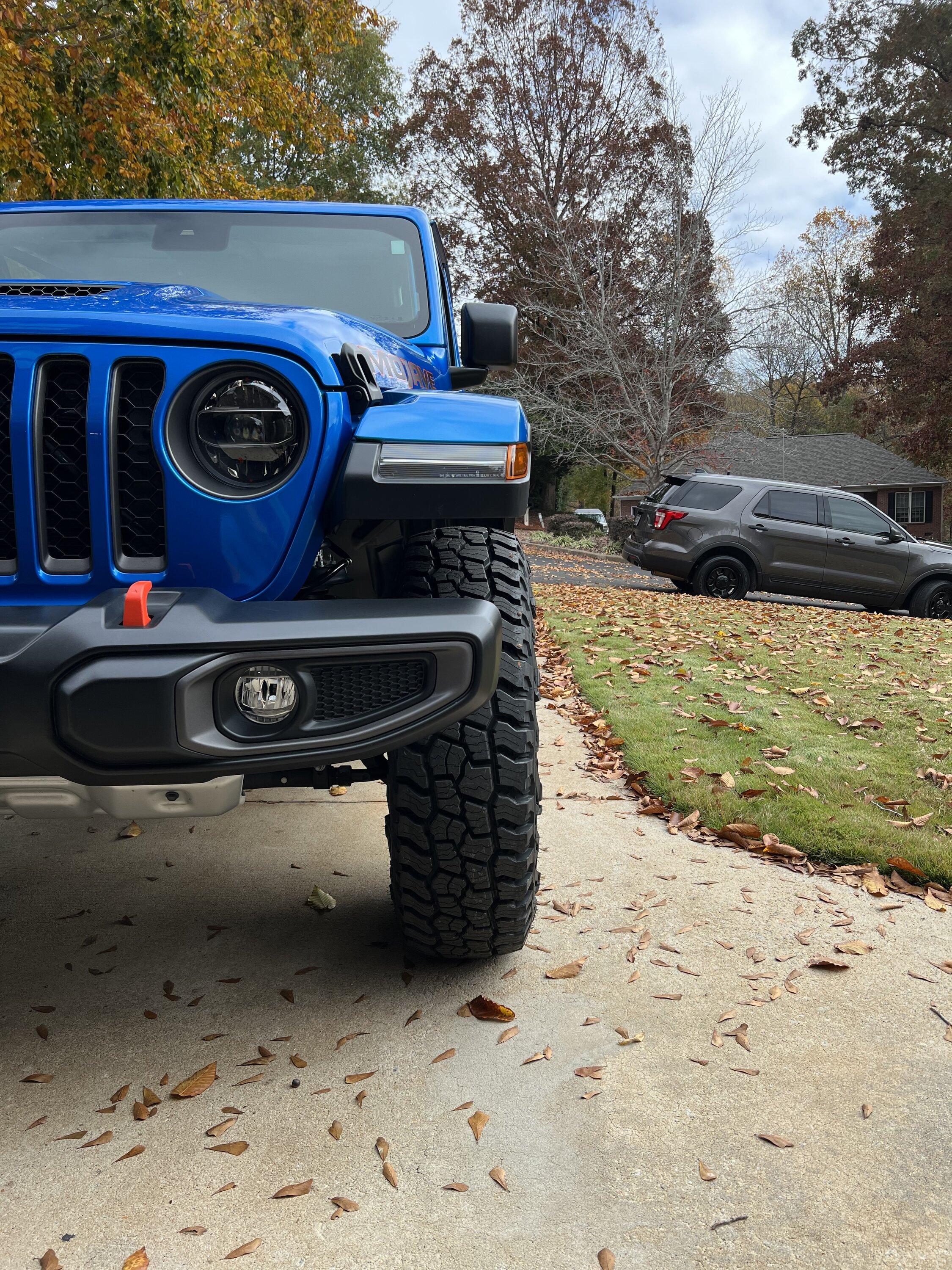 Jeep Gladiator Pizza Cutters - 35X10R17 Skinny Tires installed A3125B3E-51C3-4F99-884E-37852850669E