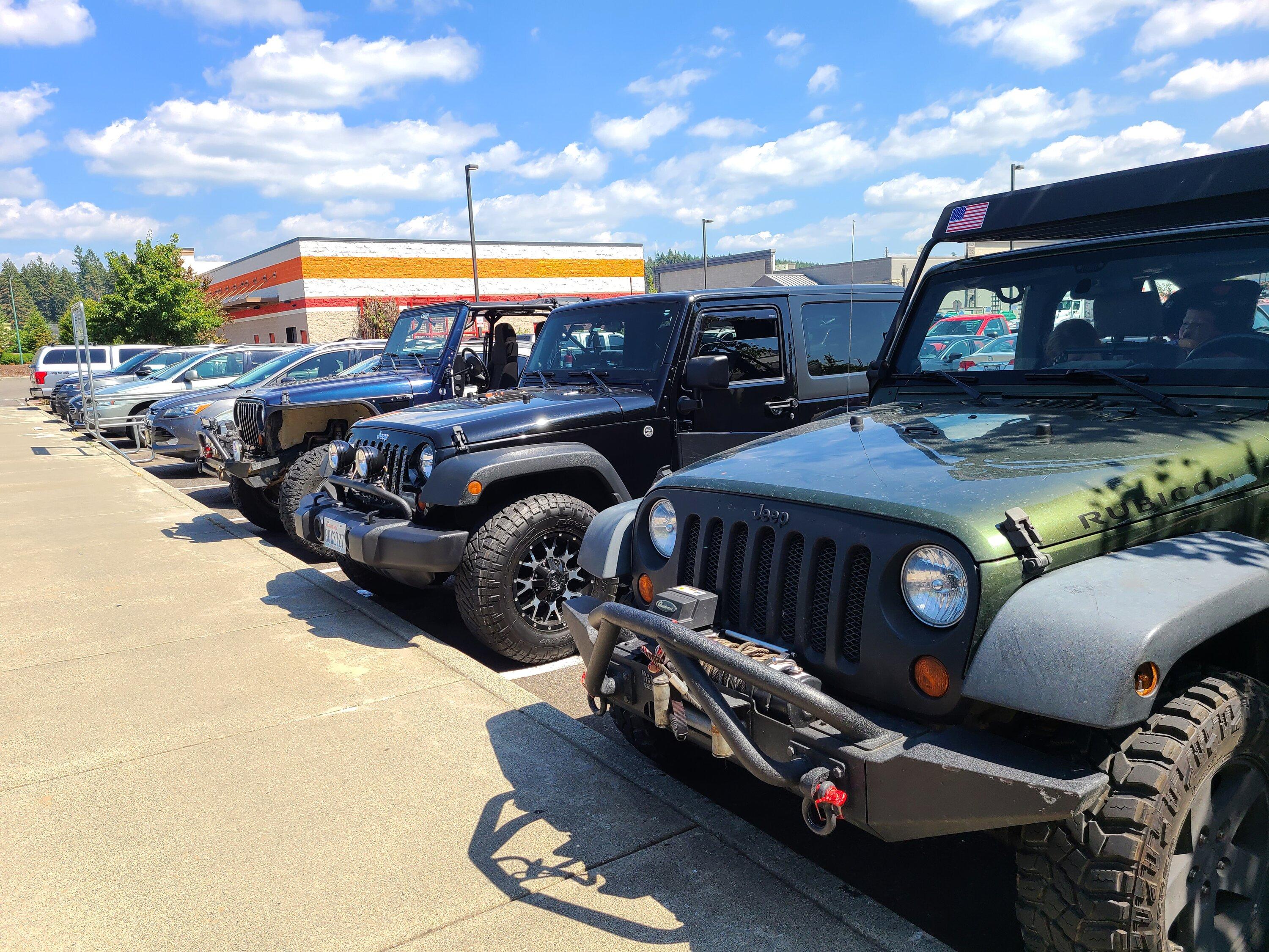 Jeep Gladiator Jeeps Parking Next To Jeeps 20210703_145045