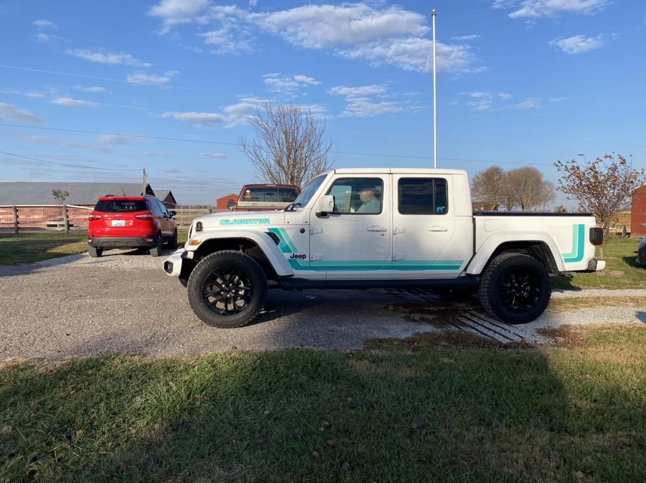 Jeep Gladiator Photoshop help…want hardtop color of stripes. 96C2F391-936E-4653-A26D-A2BA84692F21