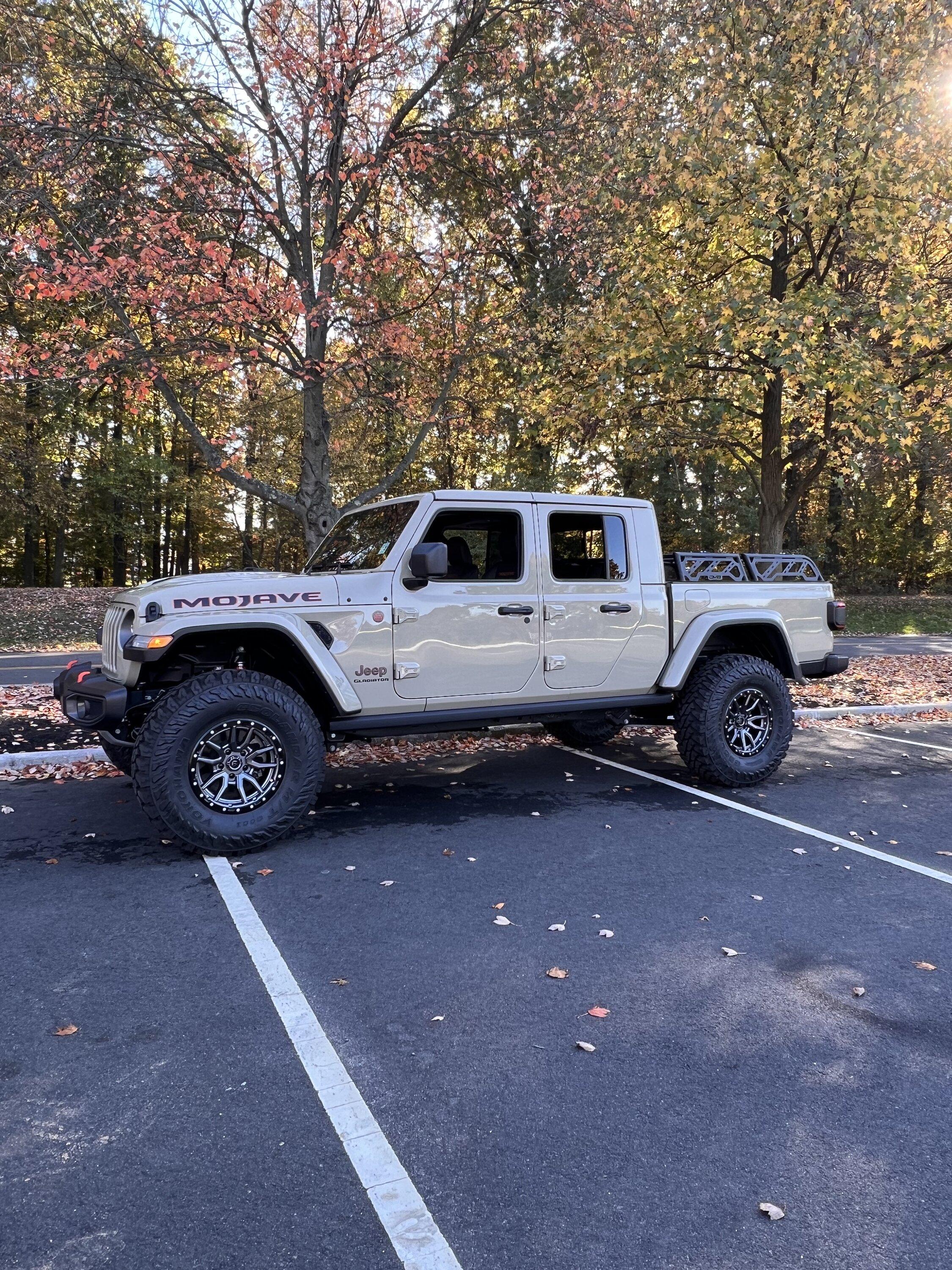 Jeep Gladiator MOJAVE Edition Gladiator JT Club F60972D7-4E28-4A3A-ABBD-84B19BC197E4