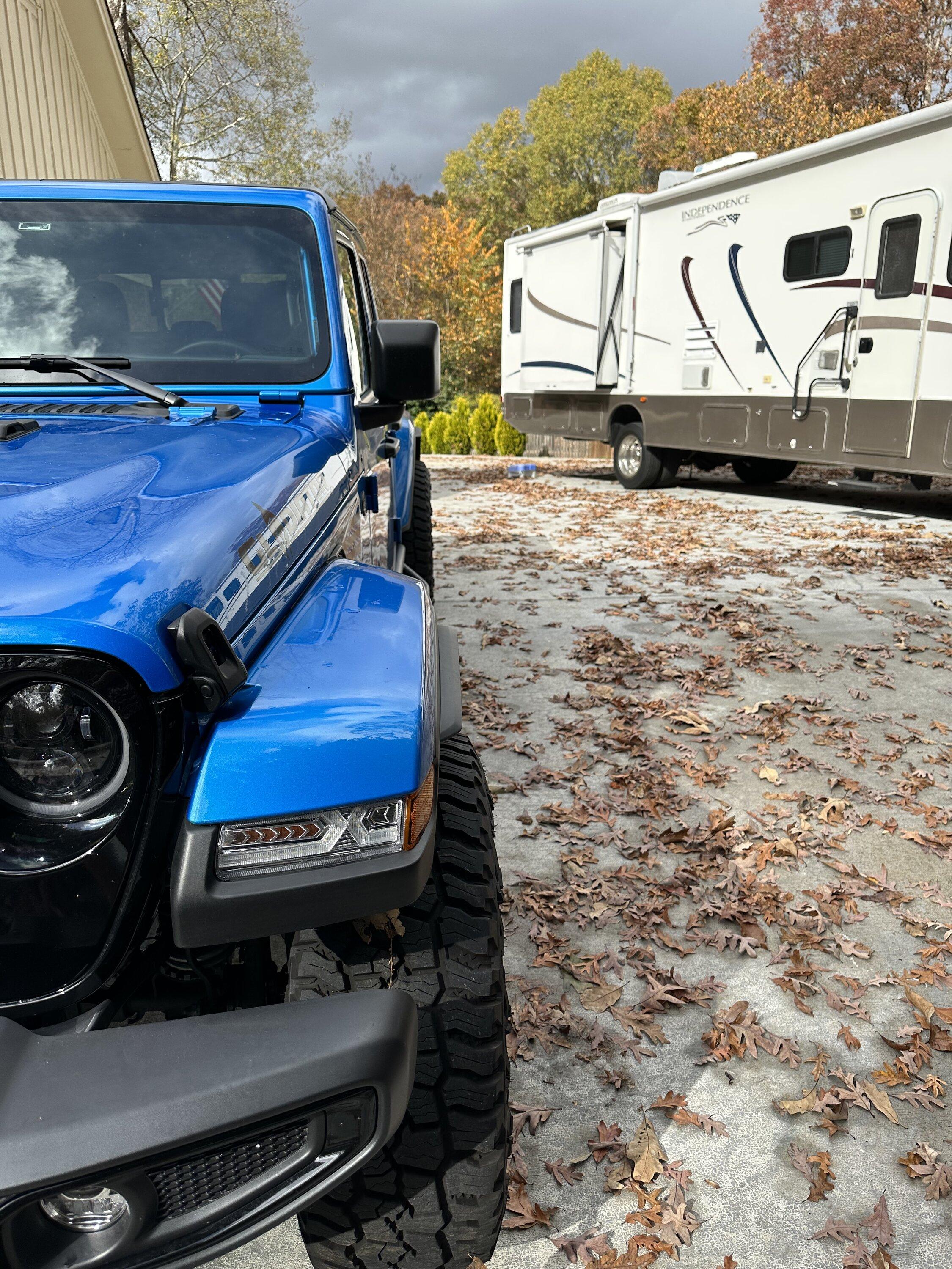 Jeep Gladiator 2022 Hydro Blue Sport S Altitude A312662B-D008-4312-B61C-ABA931B42BC6
