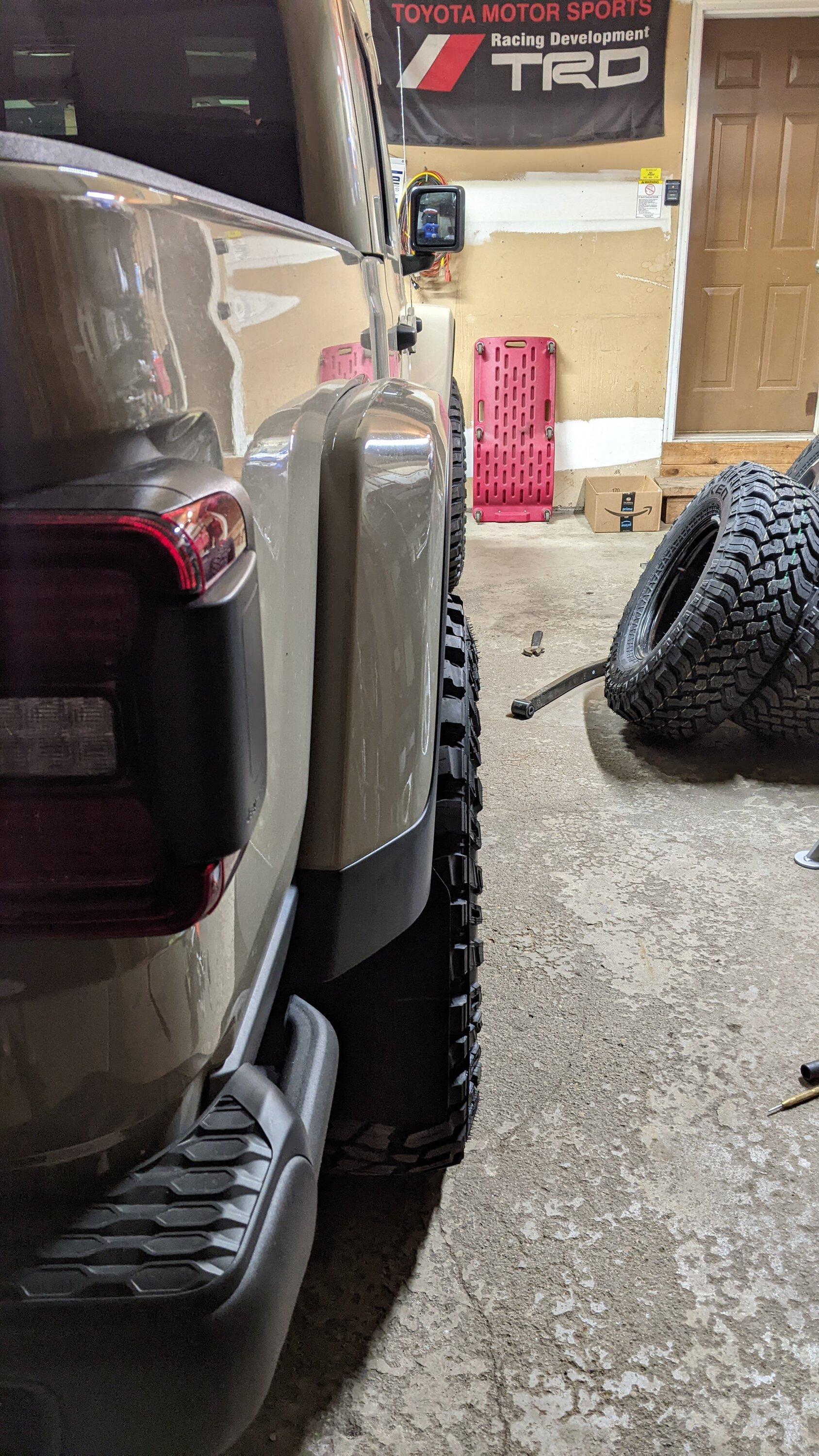 Jeep Gladiator Tried searching, show me your AEV Salta XR’s! PXL_20220603_024547619