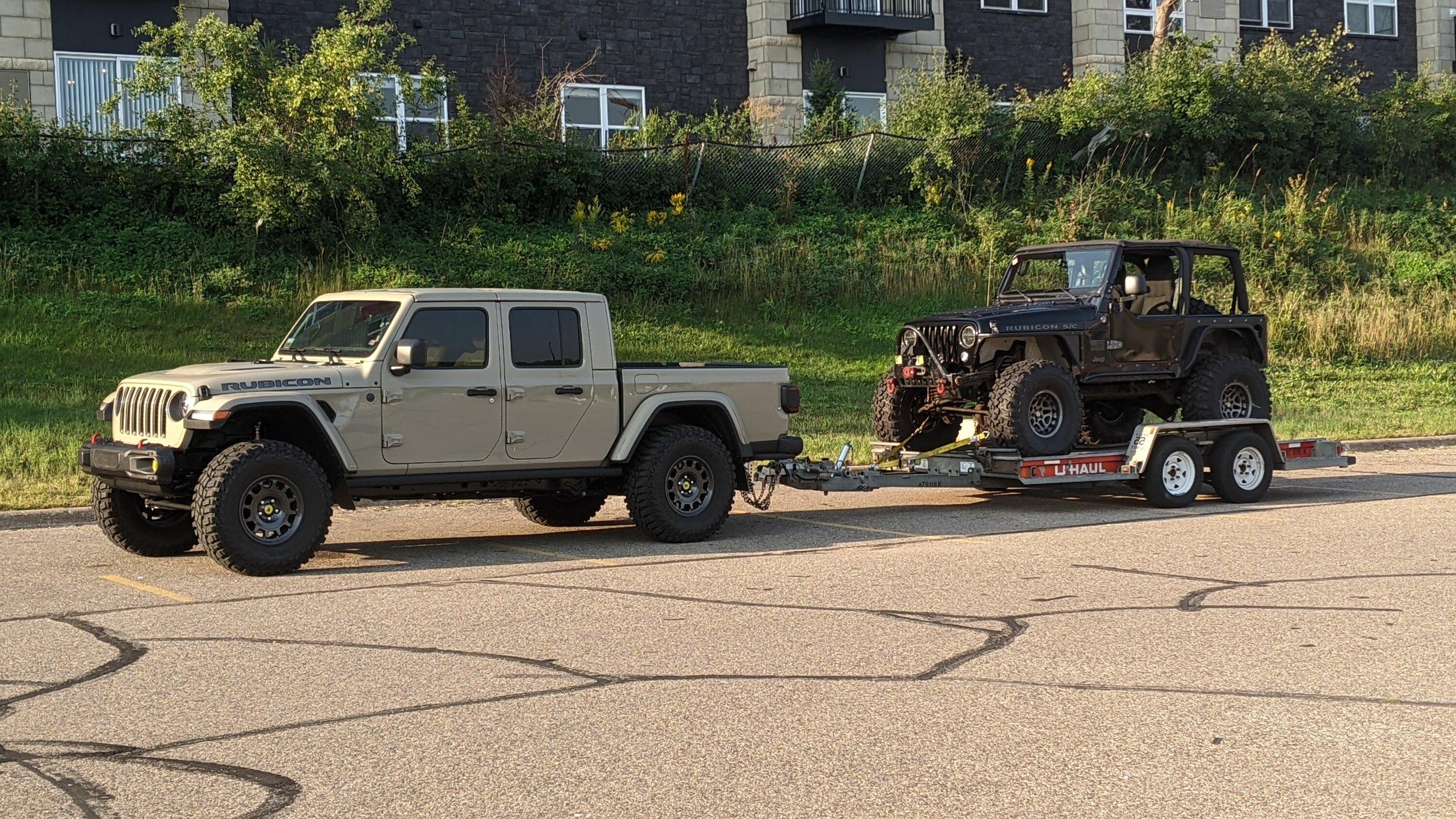 Jeep Gladiator Tried searching, show me your AEV Salta XR’s! PXL_20220907_132823444