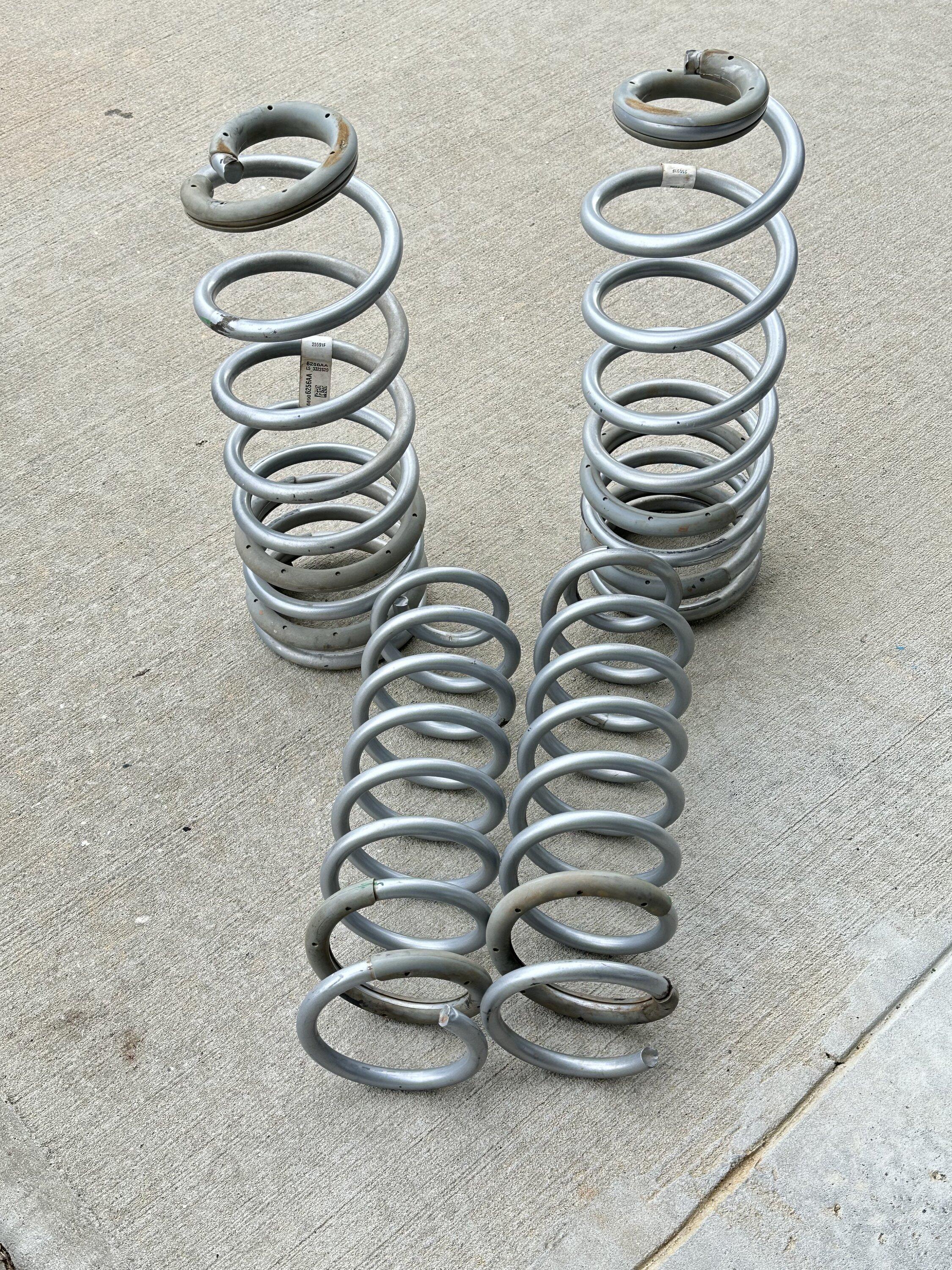 Jeep Gladiator FS: OEM track bar, LCAs and Springs from JT Mojave - $60 A153CD8B-C6D9-4FB3-A1F2-B9FE279FC953