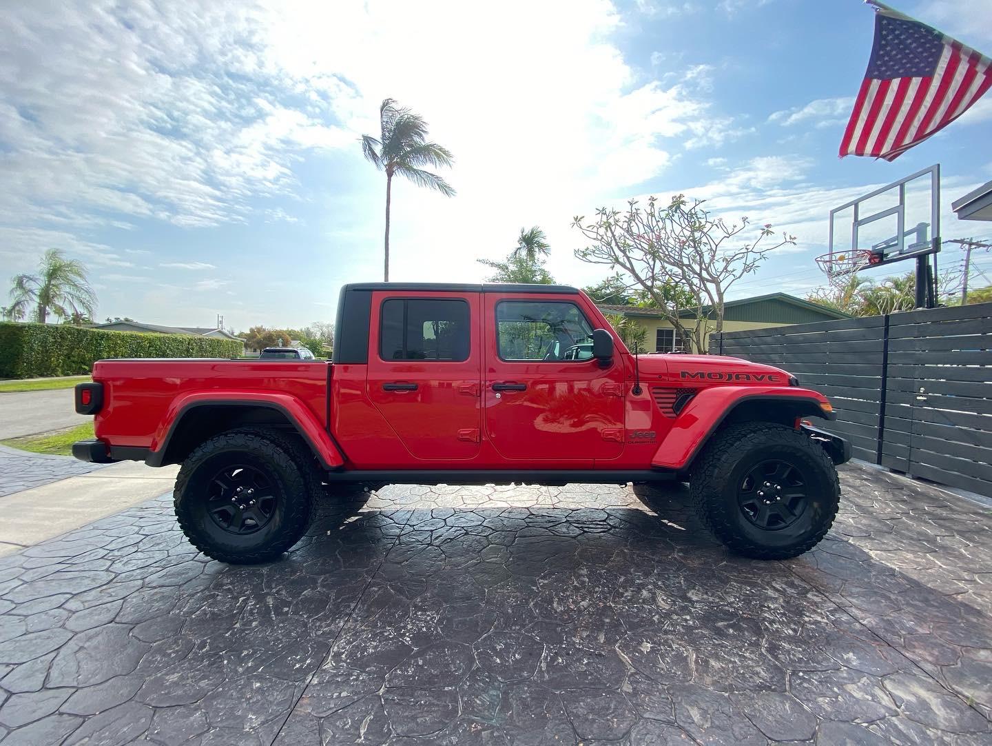 Jeep Gladiator Stock Mojave Wheels with 37x12.50r17 BFgoodrich KO2’s F86C11B7-DCE7-4EA2-A645-667B635A20EF