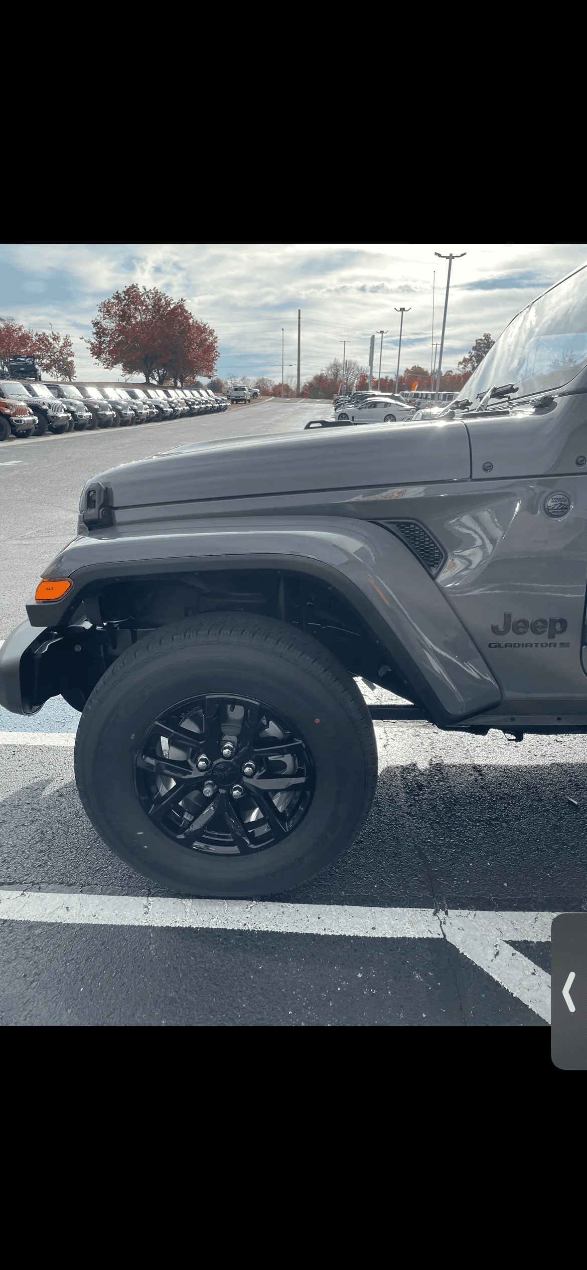 Jeep Gladiator Wheels and Tires off Sport S 84DED46A-67CF-45A7-BB3E-8241A432314D