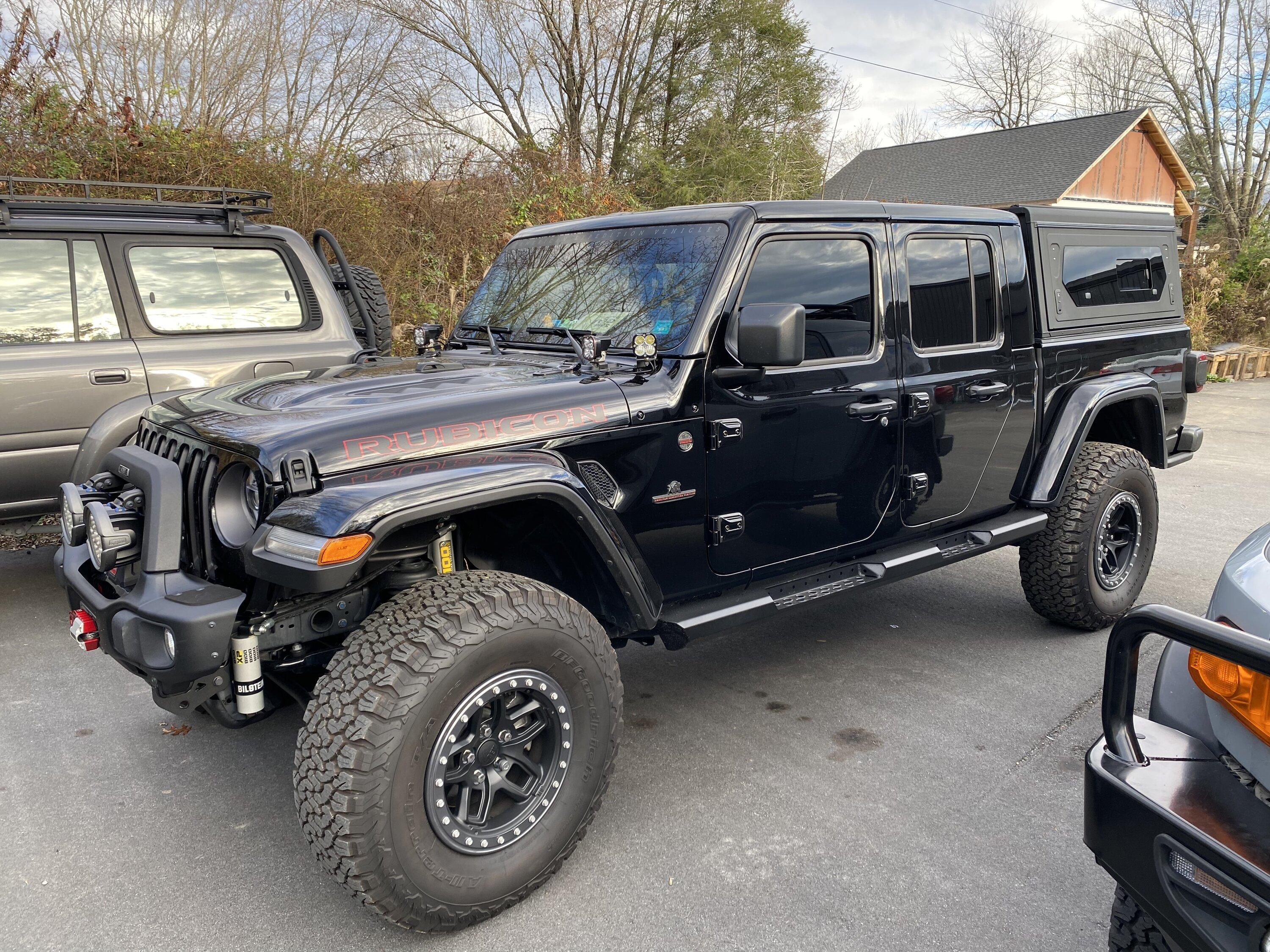 Jeep Gladiator Alu-Cab Contour Canopy Roll Call - not Camper ECDA39FC-9D40-4A2A-A316-3A62F71BA212
