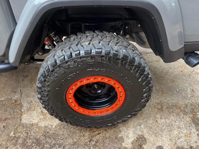 Jeep Gladiator KMC wheel - any help appreciated Glad3