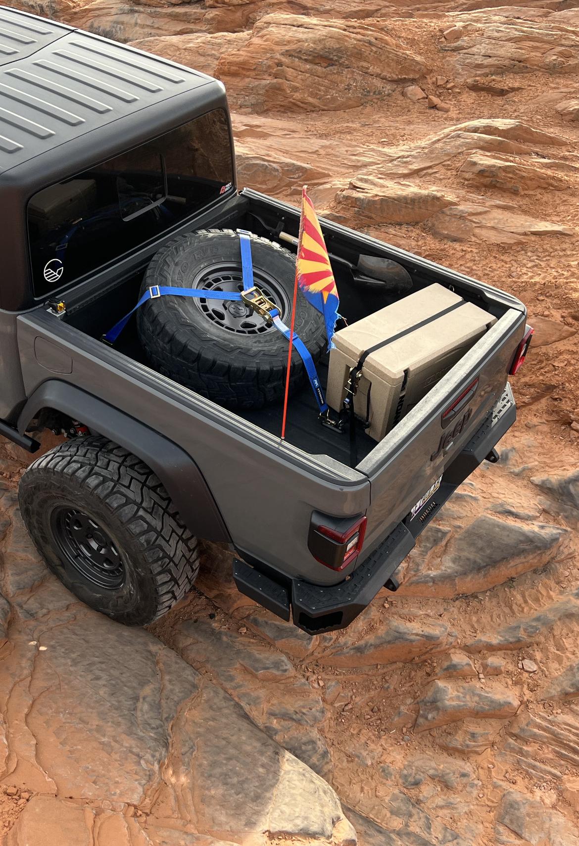 Jeep Gladiator 37" Spare wheel carrier CC589512-BF27-45E5-A8A0-369DD0B6E0AA