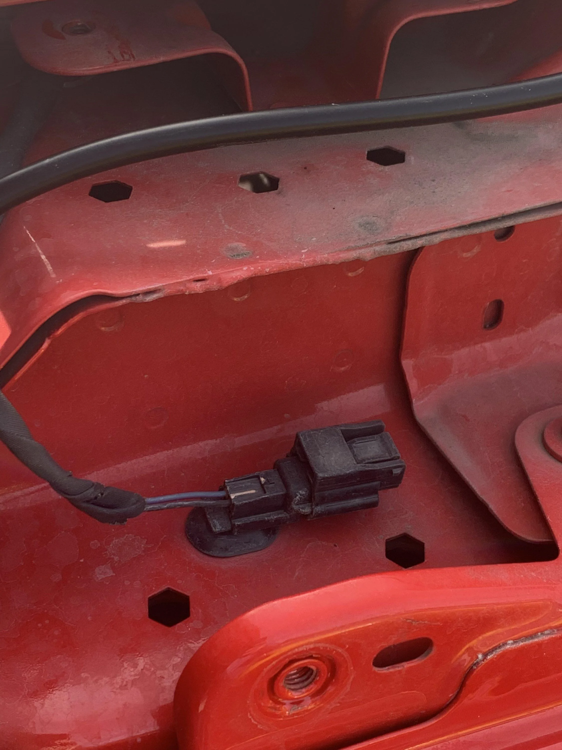 Jeep Gladiator What’s this connection for? 30FC3960-BD71-4B3B-956B-055A2EBCB56F