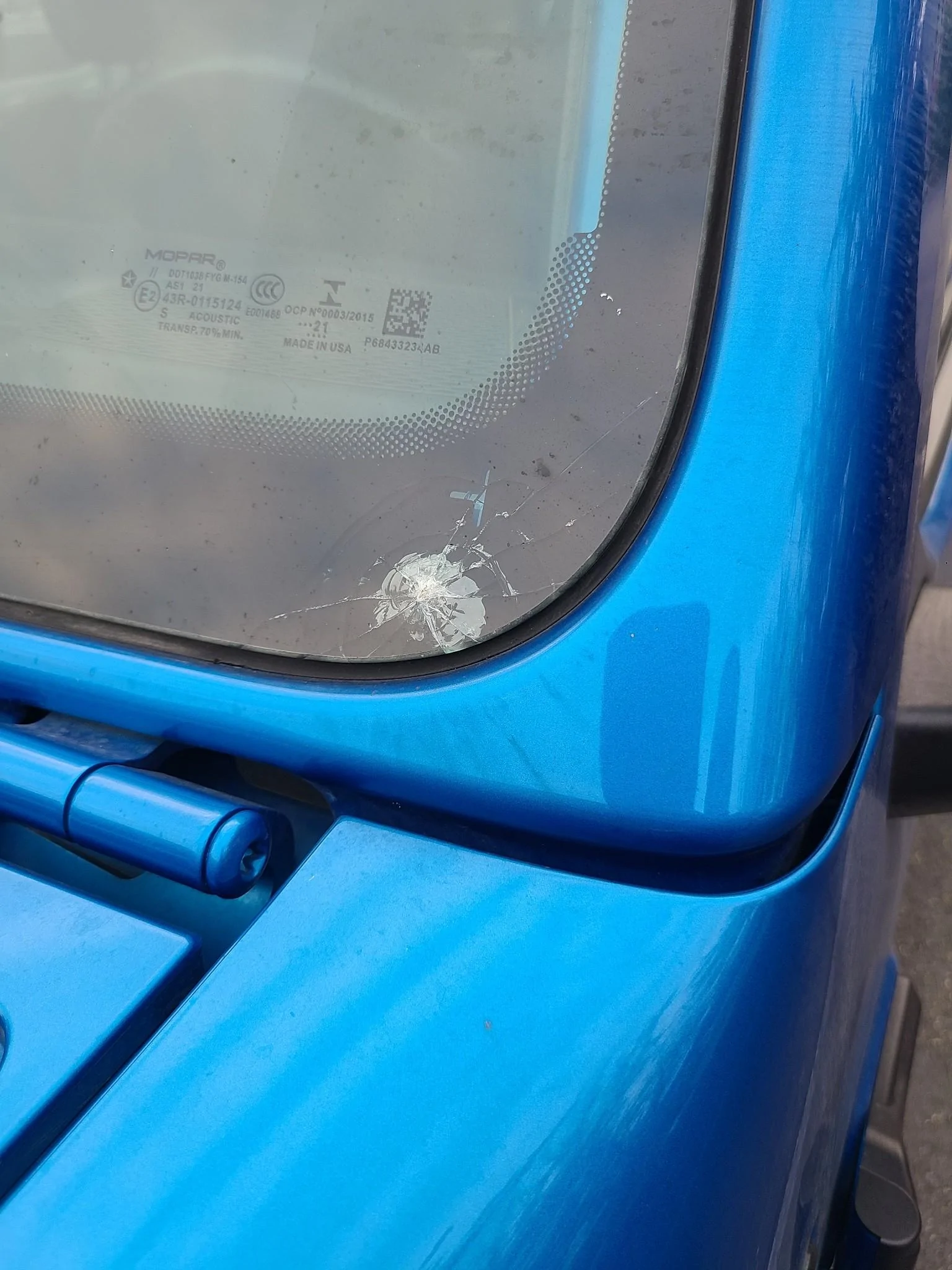 Jeep Gladiator Windshield Poll: Regular OEM vs Gorilla Glass Durability 3fd69ba1-a331-47db-bd4c-6c212d6eb227