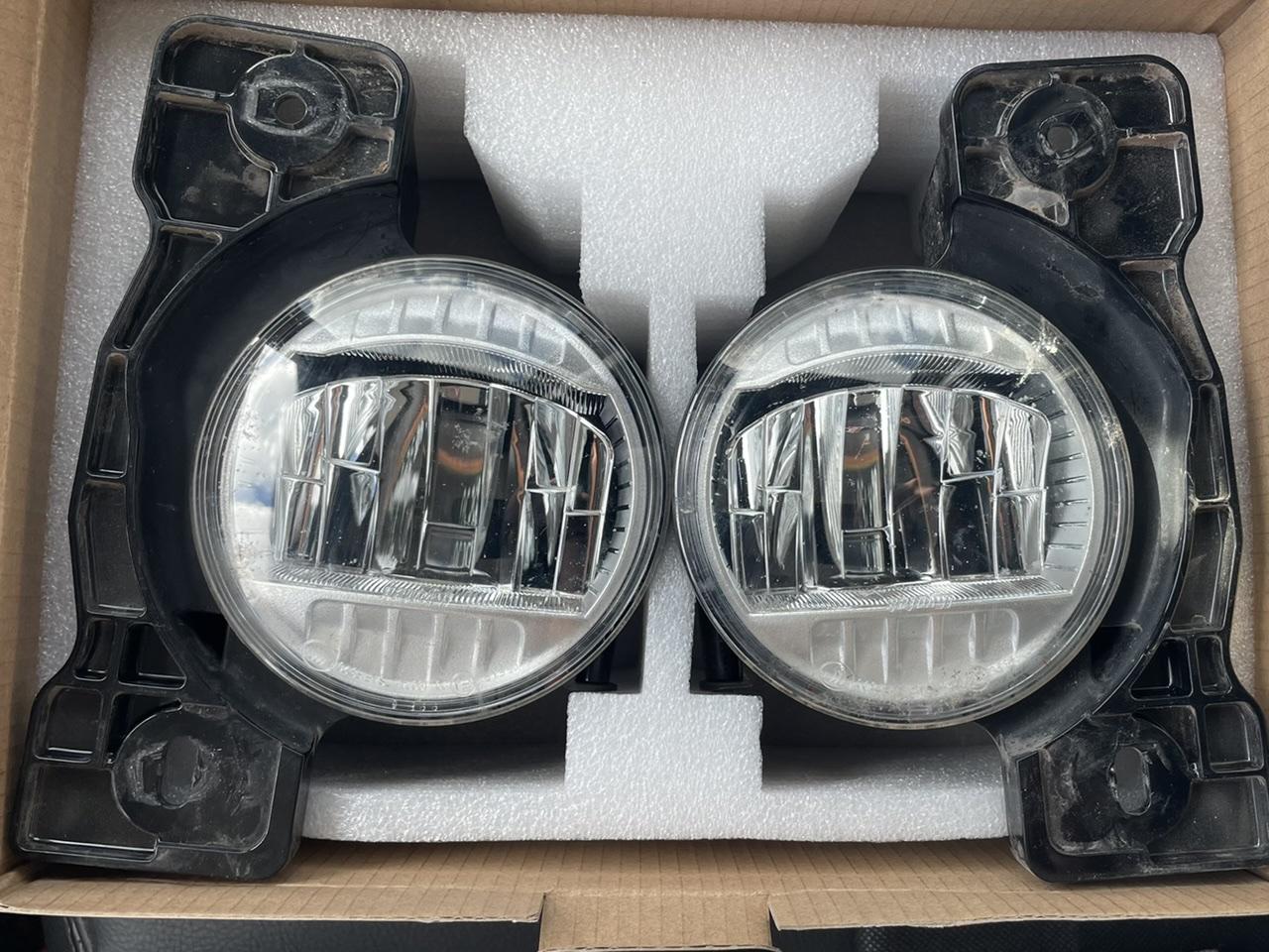Jeep Gladiator Stock led fog lights steel bumper style $125 shipped 06996BC9-A1A9-4A2E-99AE-032625D60383
