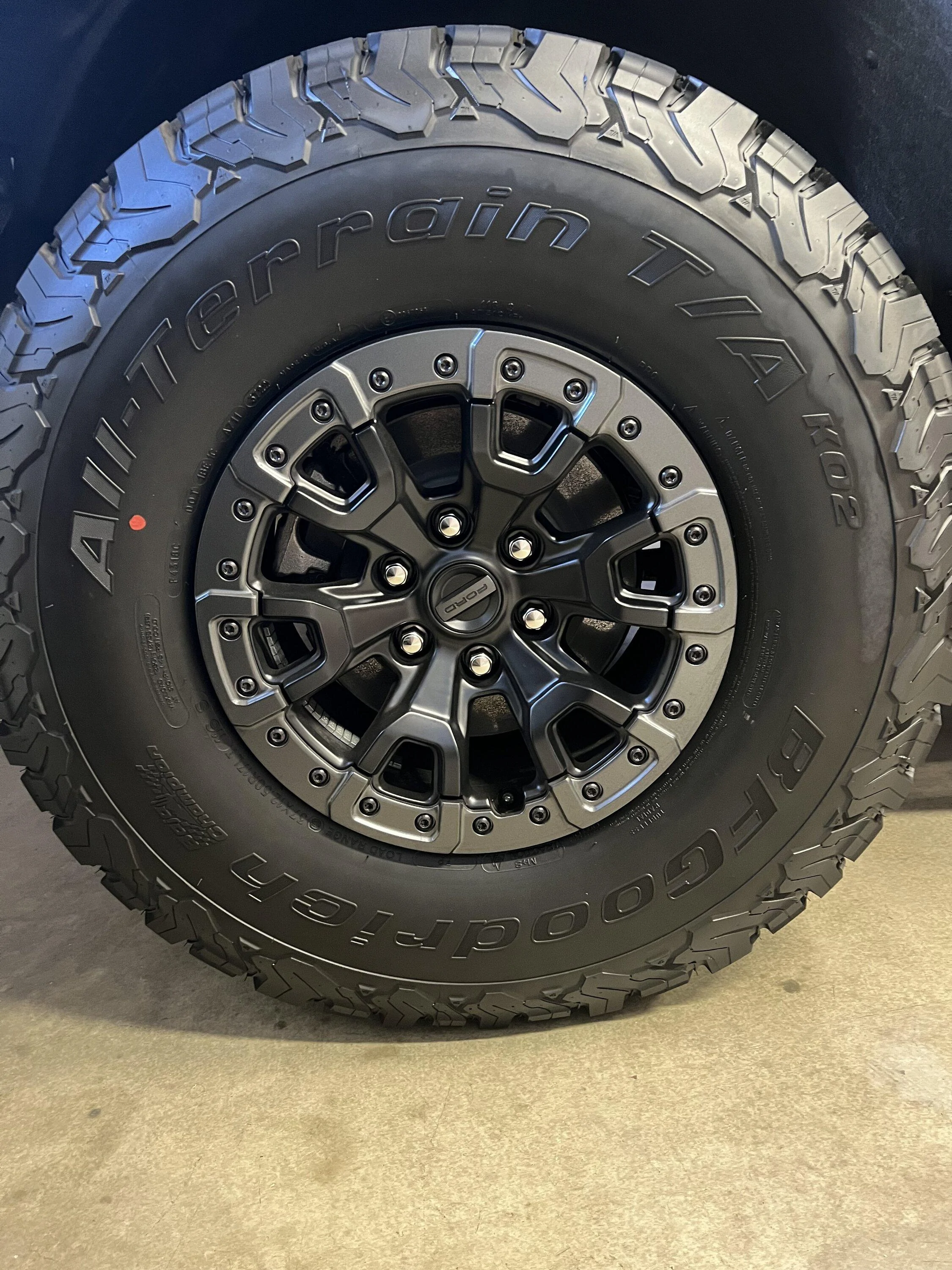 Jeep Gladiator New BF Goodrich KO2 Tires 37x12.50x17 IMG_9332