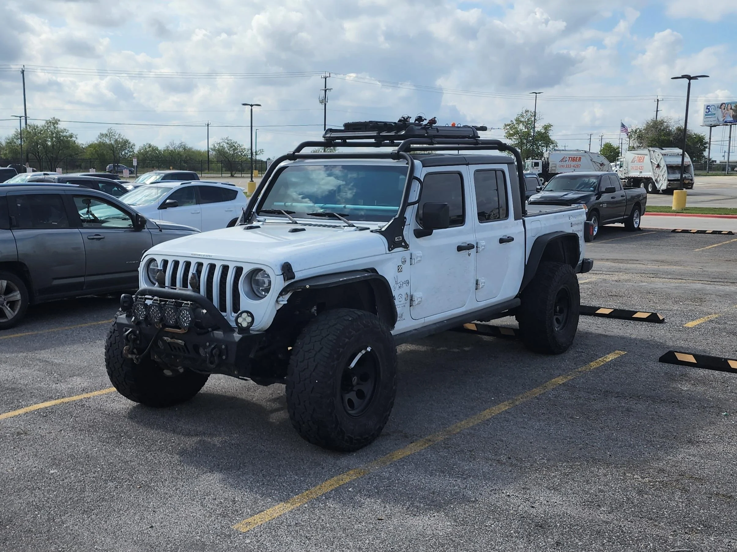 Jeep Gladiator Load bearing front hoop or lightbar? 20221111_123430
