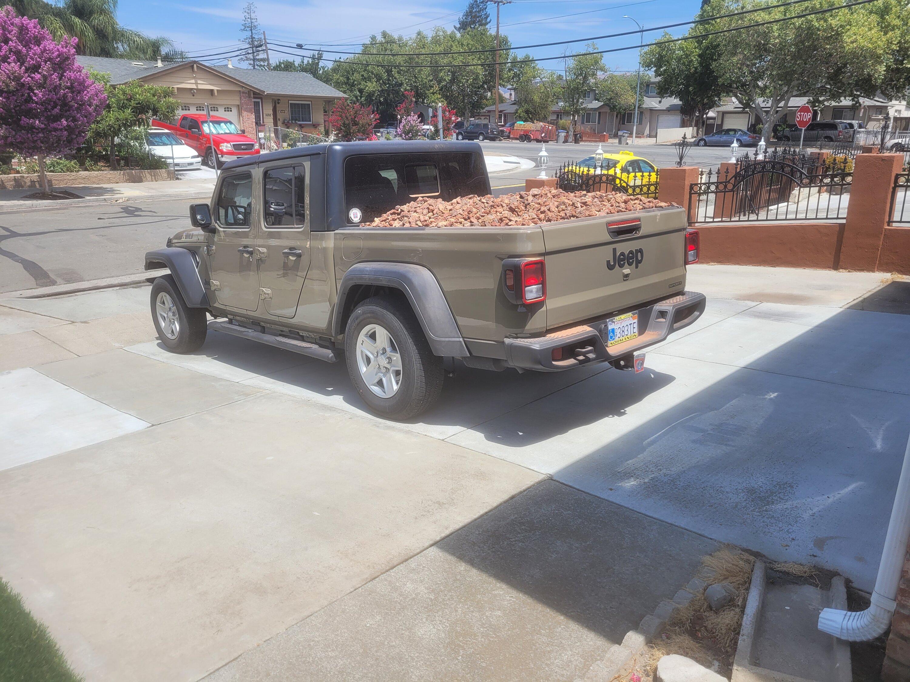 Jeep Gladiator Doing truck stuff in a Jeep!!!!! 20220802_125418