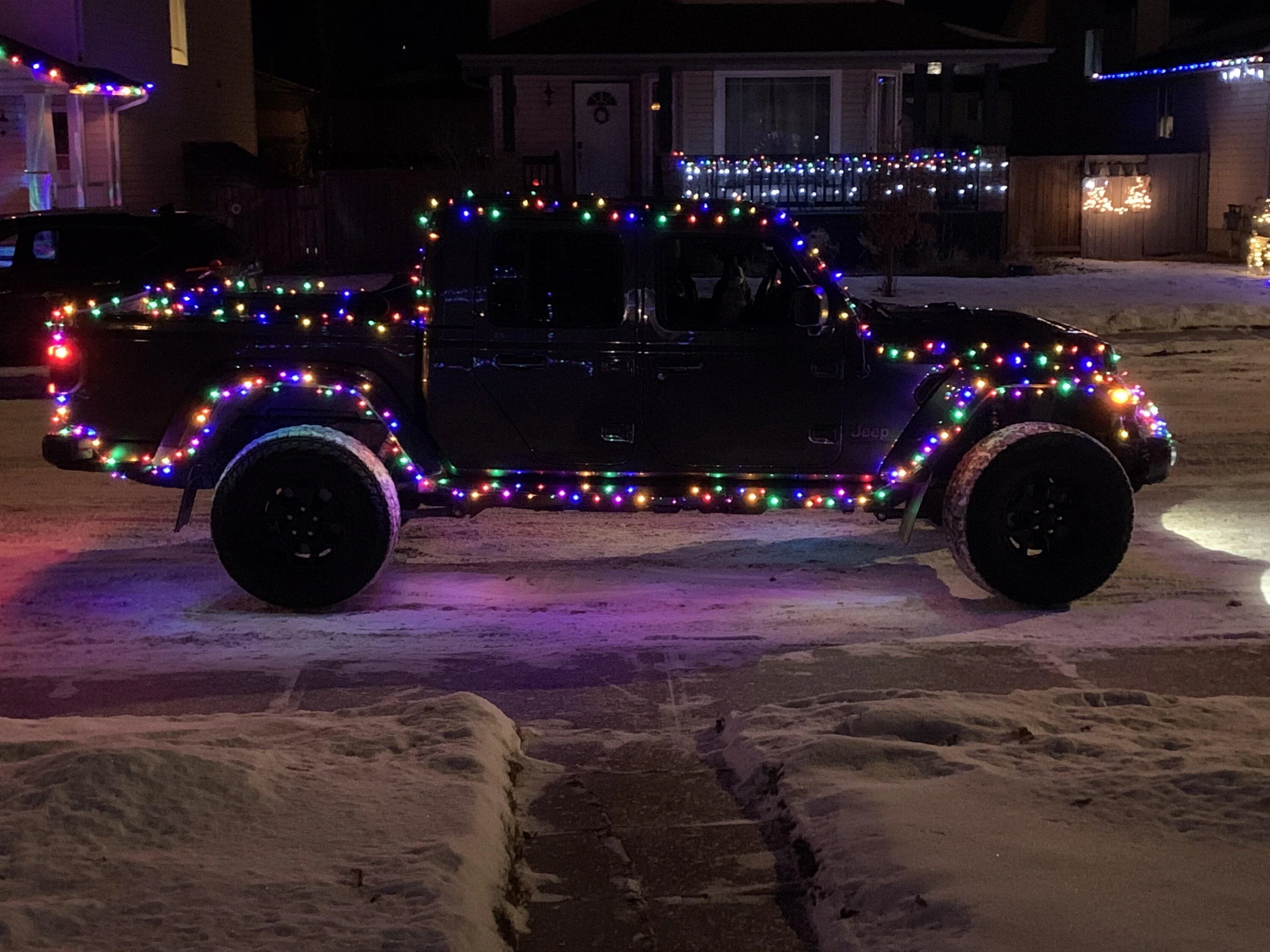 Jeep Gladiator Christmas creative scene!!! Post yours!! E263BAB8-118F-4FD2-85C9-7D8518A27D9B