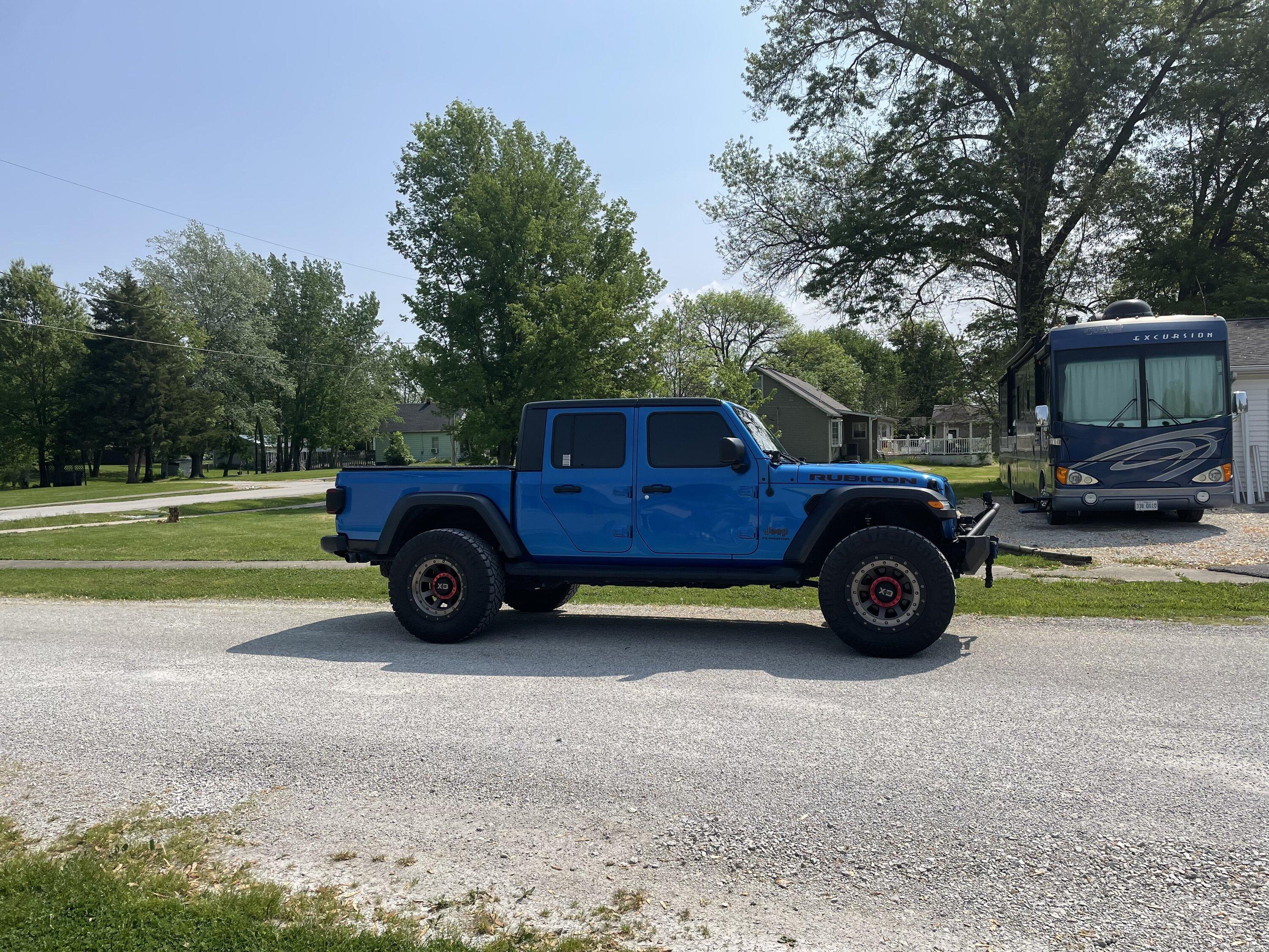 Jeep Gladiator Trade 37s for 35s 23CAC5F8-955C-4890-ACE9-99B4E7D41BD4