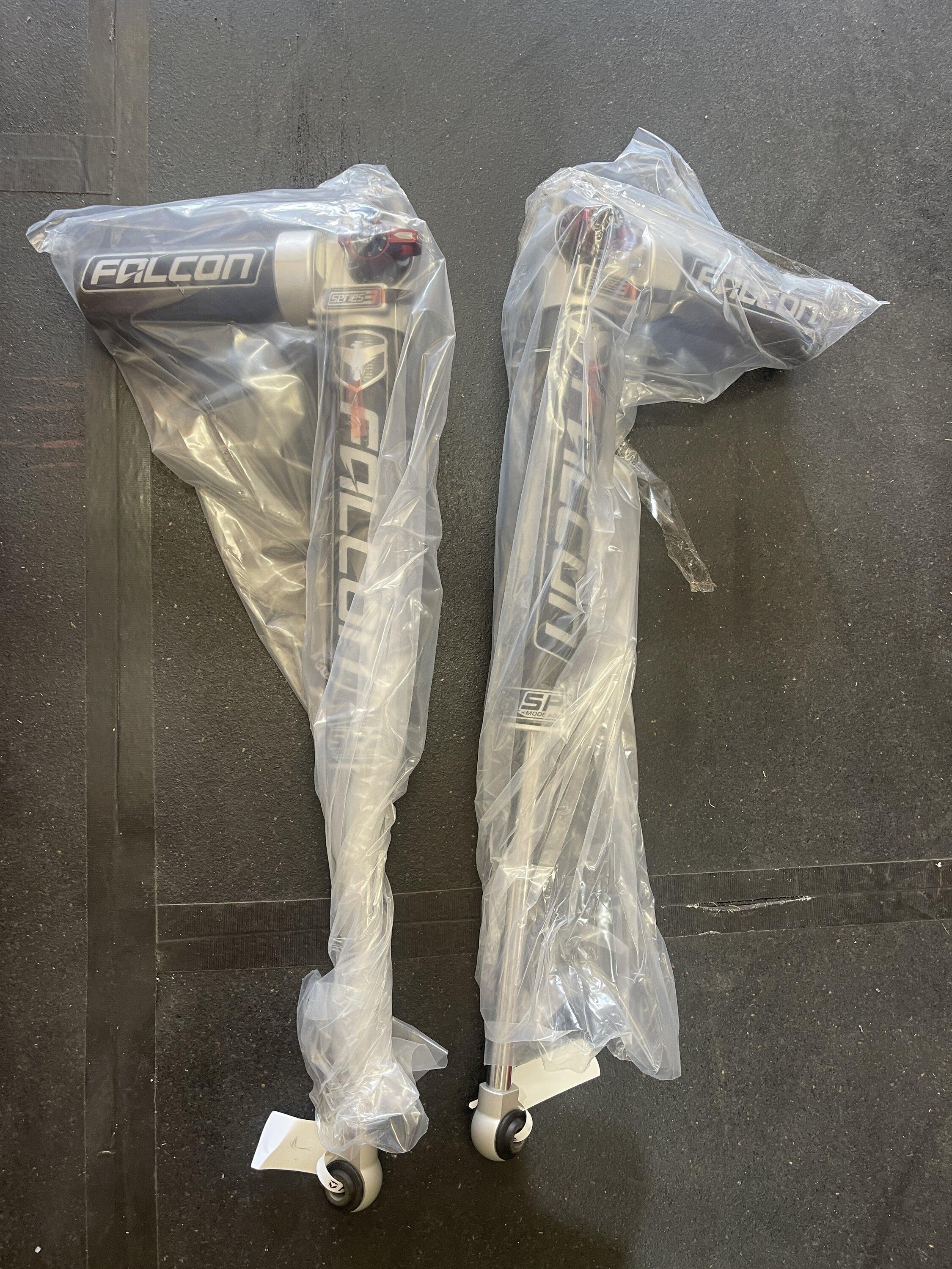 Jeep Gladiator Falcon 3.3 2-3" Full Gas Shocks ($1300) IMG_4446