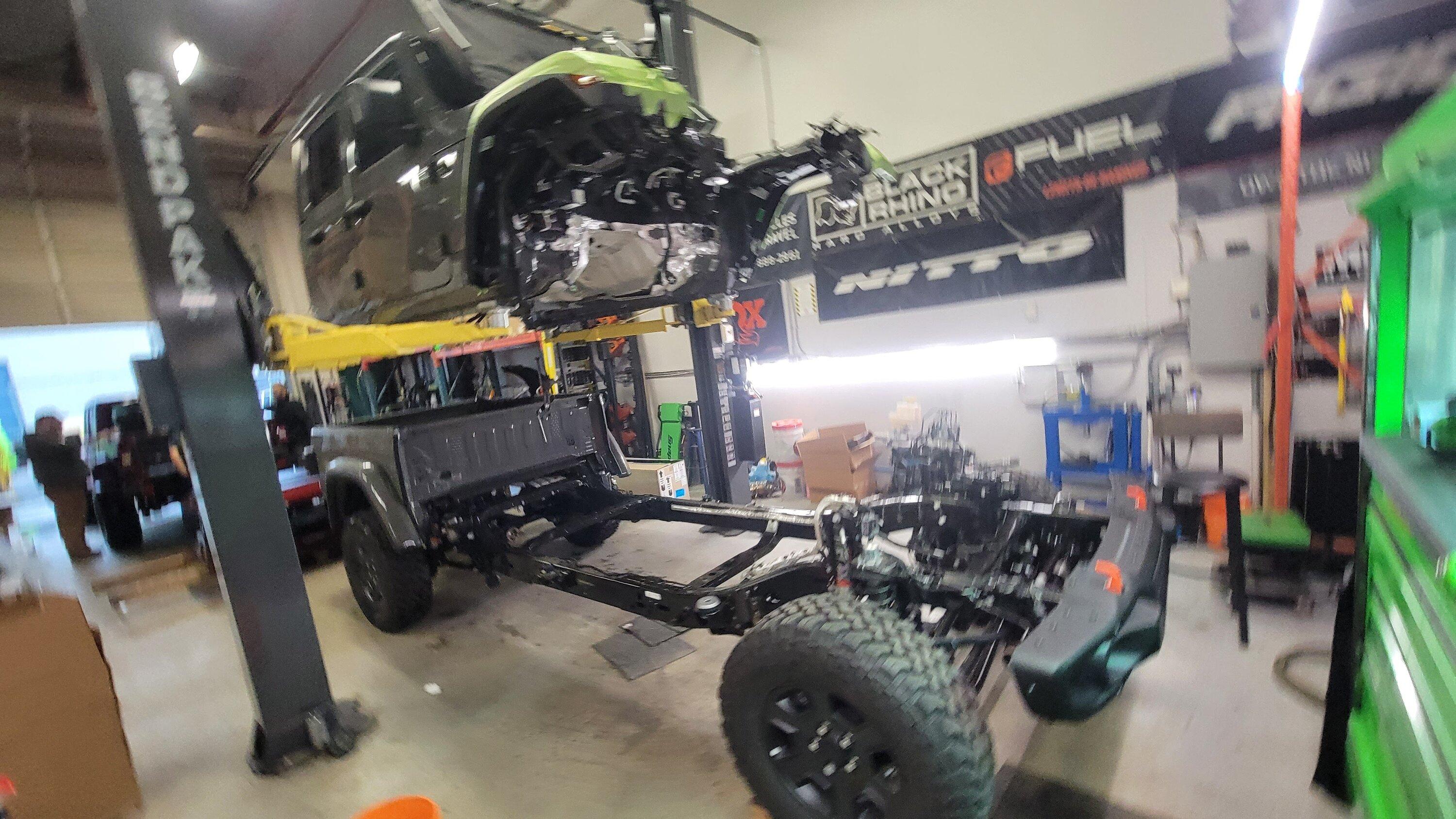 Jeep Gladiator 840hp Supercharged V8 Demon Gladiator Build 20221103_160426