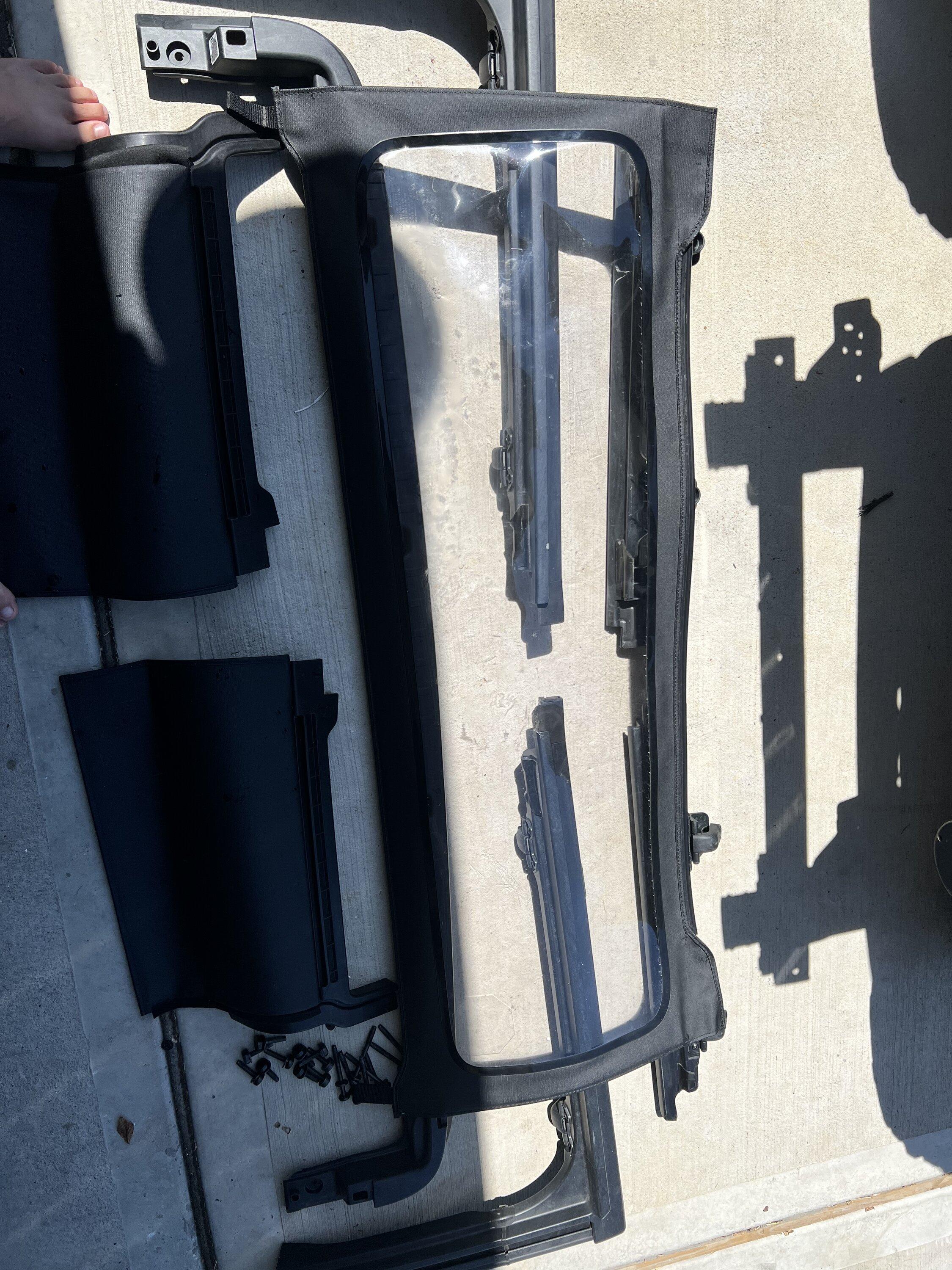 Jeep Gladiator Soft Top - clear rear window D736CA6B-A696-4E80-8272-68BE59535D57
