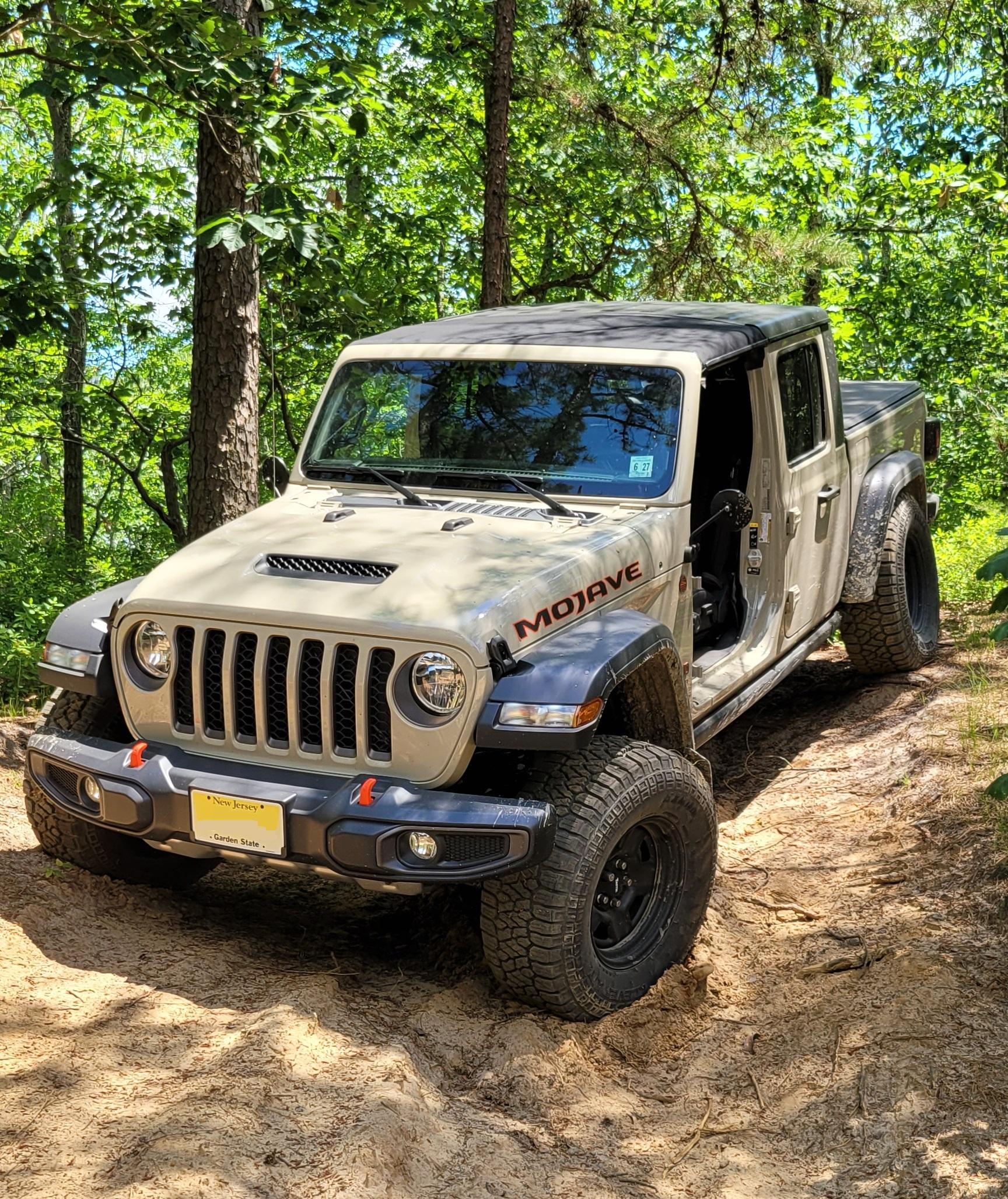 Jeep Gladiator 35s and No Lift Thread poser pic