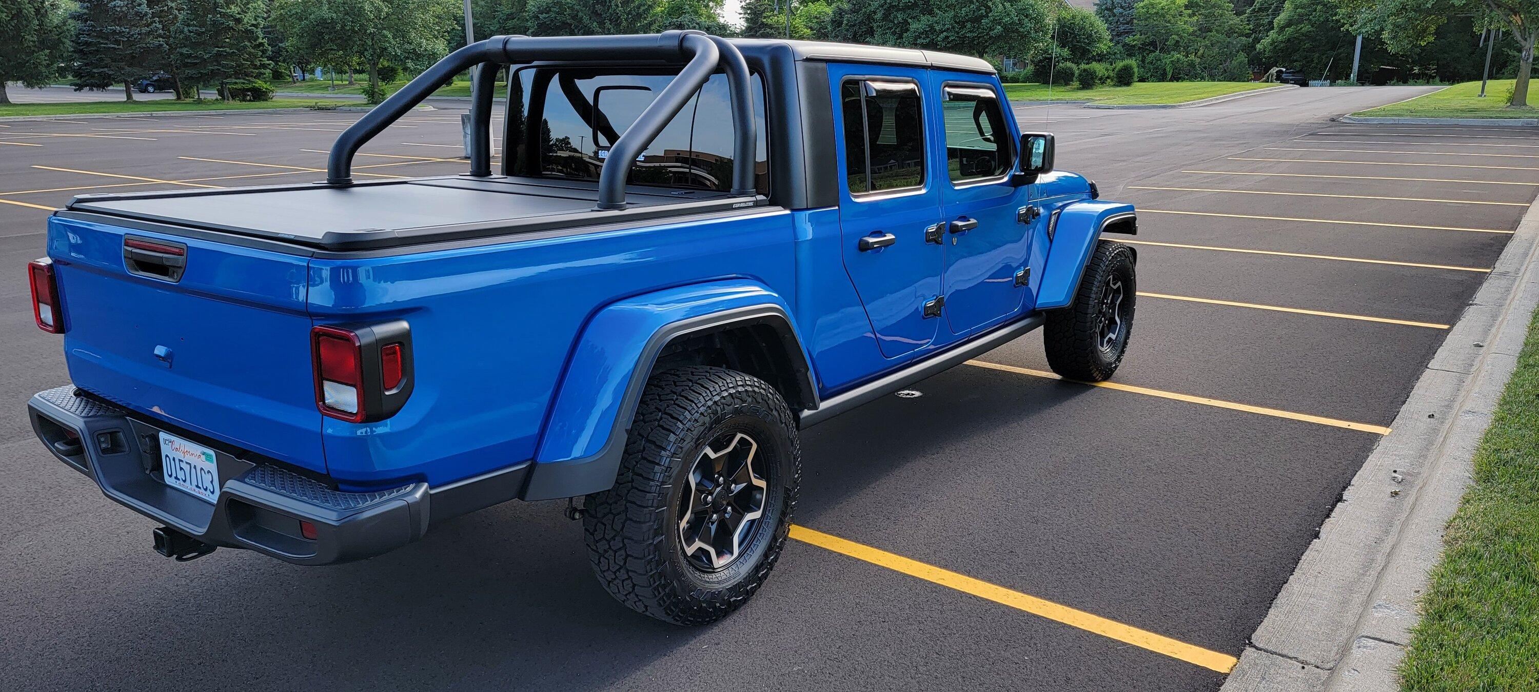 Jeep Gladiator EGR RollTrac Electric Bed Cover glad 12