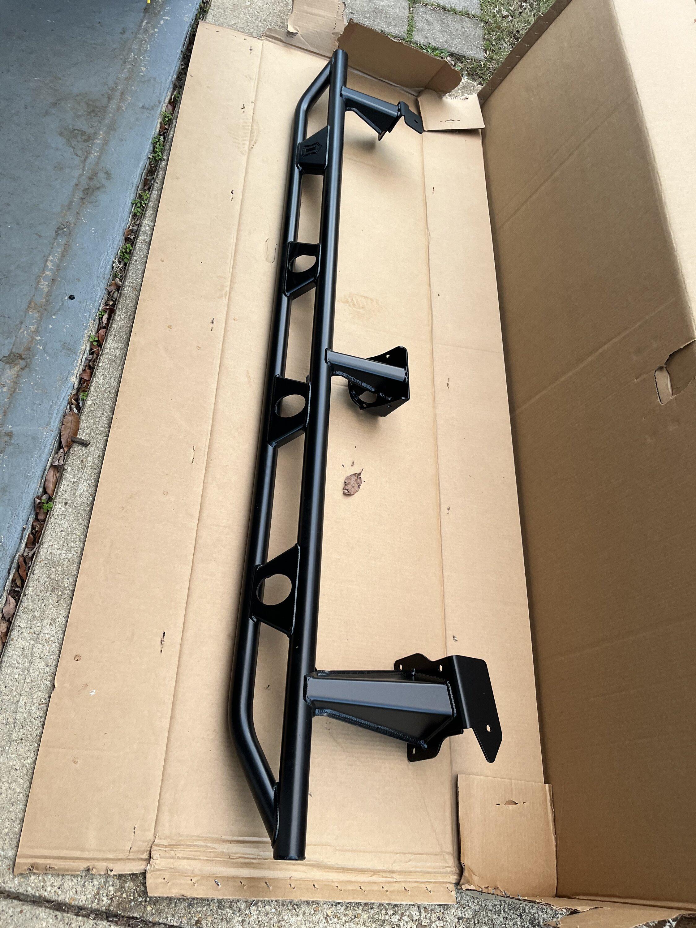 Jeep Gladiator Icon Rock Sliders 74B810F7-D68B-4EBA-B54A-8F75D084E412
