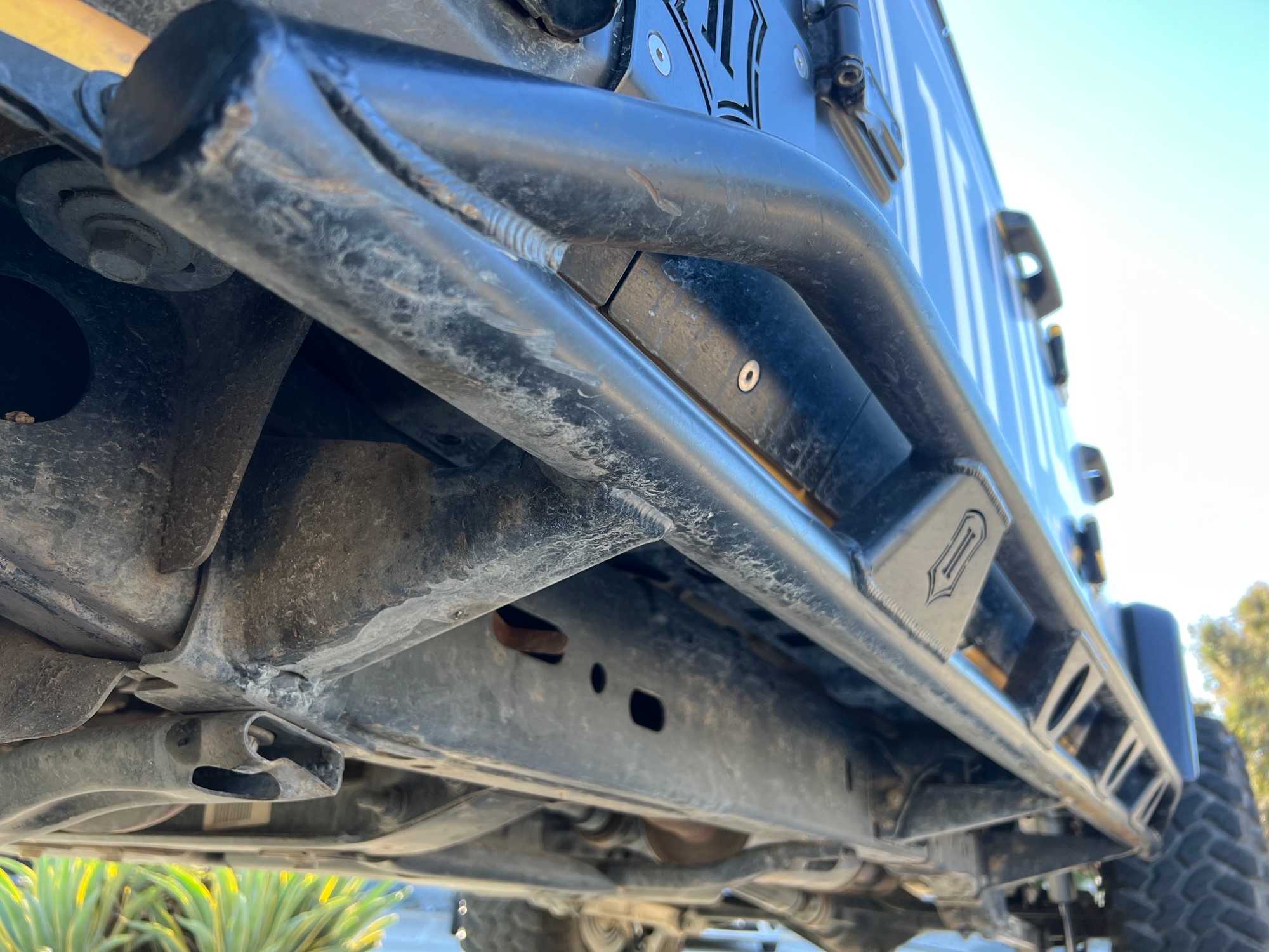 Jeep Gladiator Icon Rock Sliders B80A8556-1B7B-49D7-B6F3-04D5DA814417