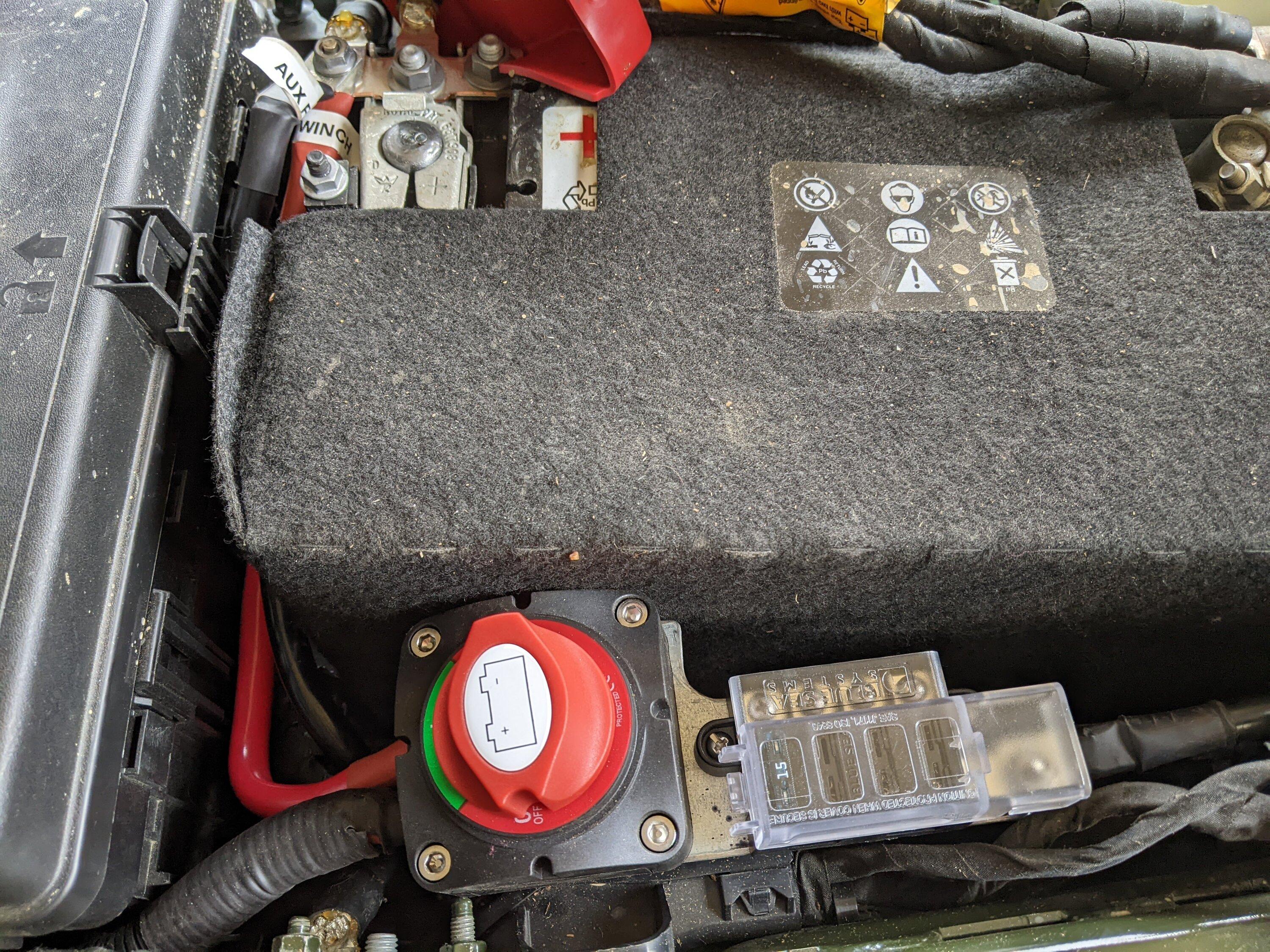 Jeep Gladiator No bed power? No problem! $9.99 do it yourself. PXL_20221025_183406787