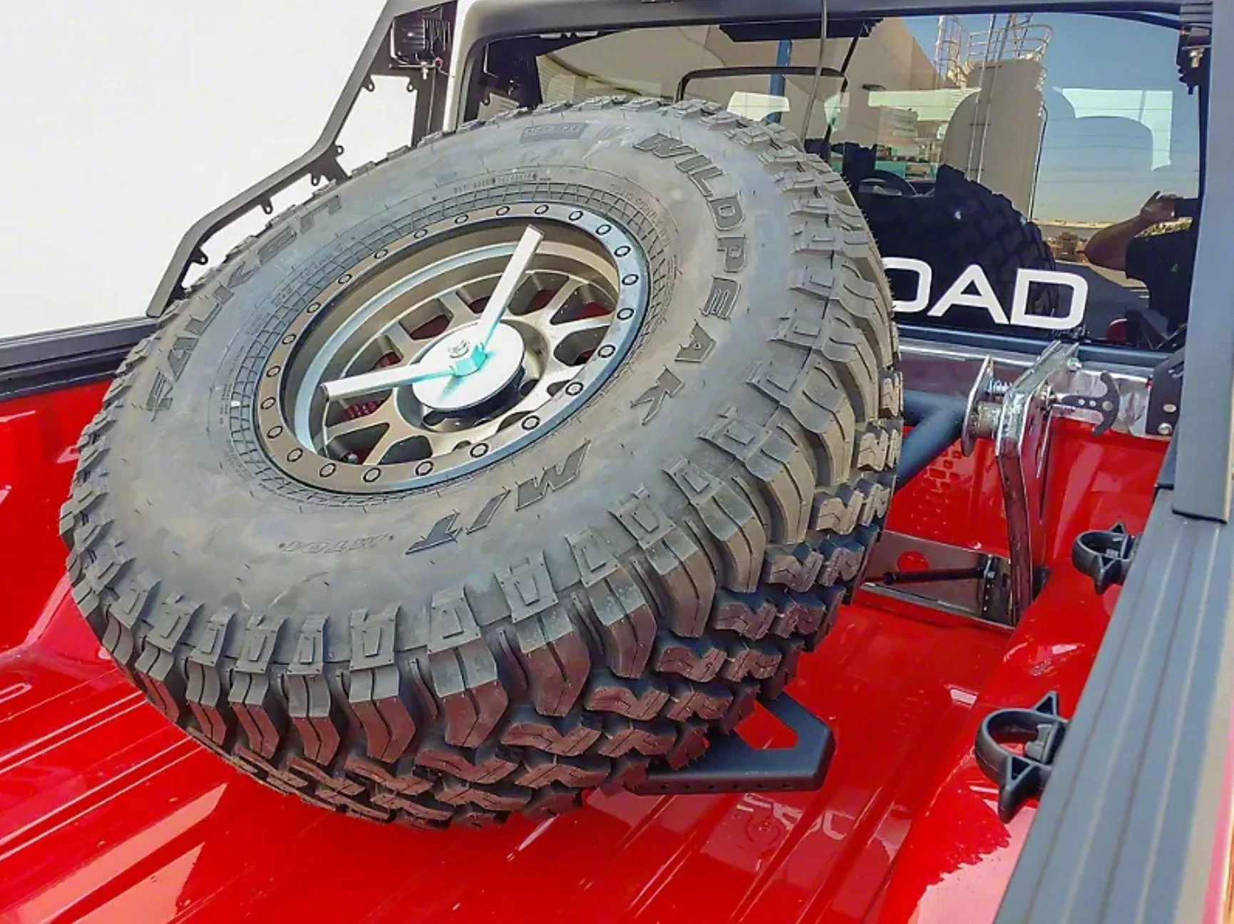 Jeep Gladiator 37" Spare wheel carrier DV8 lo