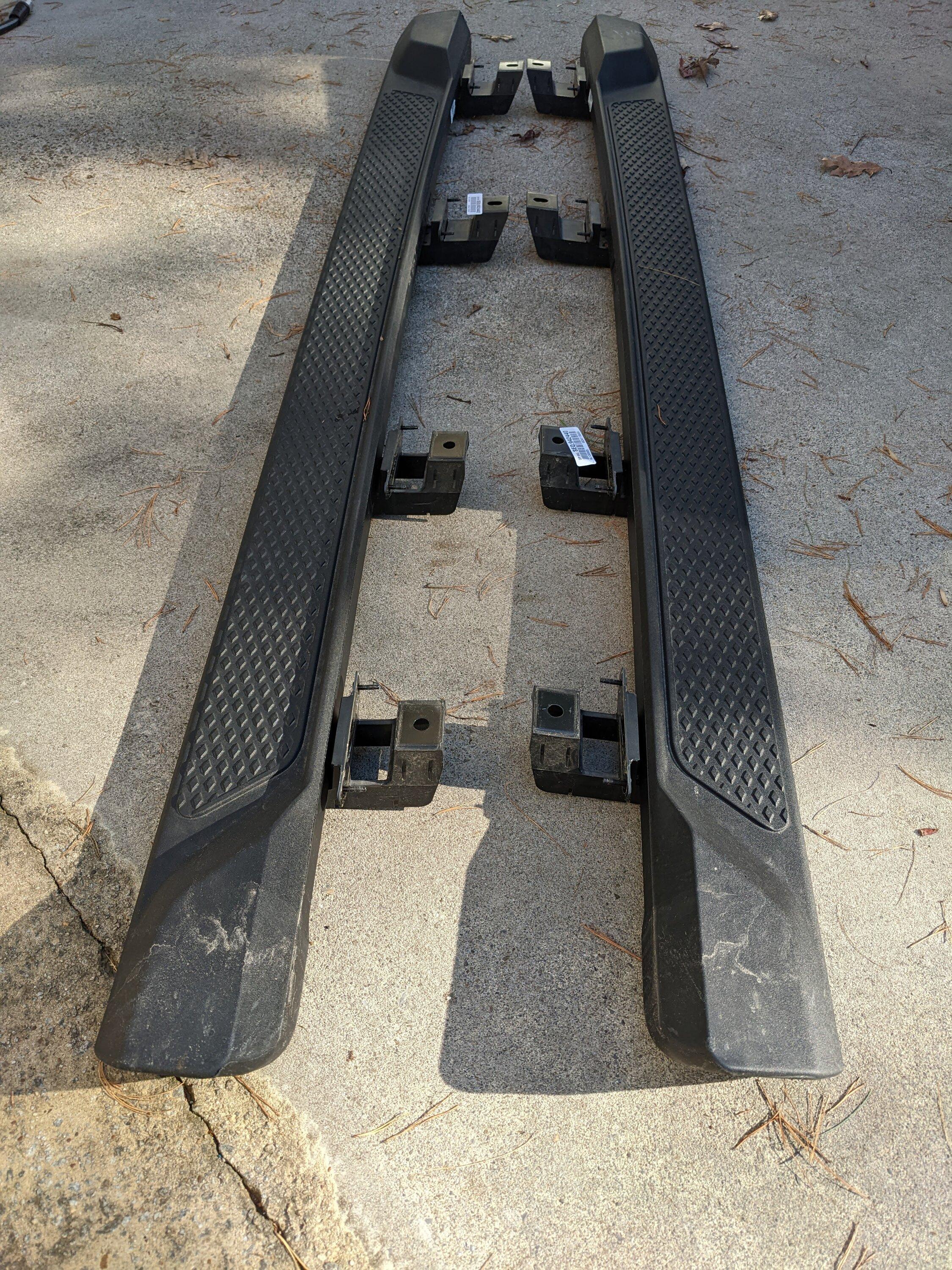 Jeep Gladiator 2022 Overland side steps 150 PXL_20221117_150344948.MP