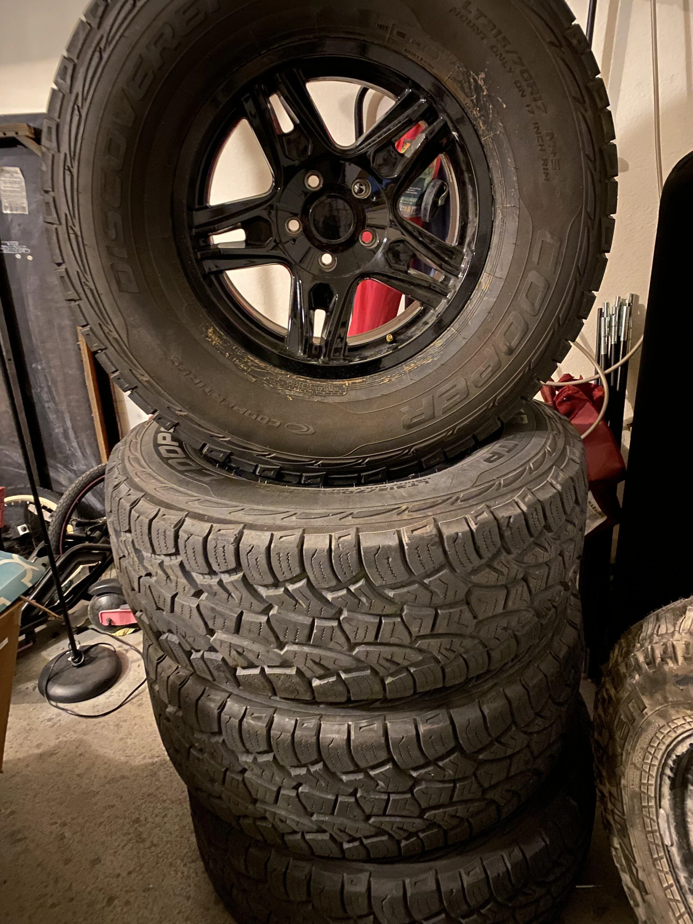 Jeep Gladiator (4) 315/70R/17 Cooper Discoverer Tires on American Outlaw Lonestar Wheels 56AFB136-B8DE-4139-8323-39946845000B