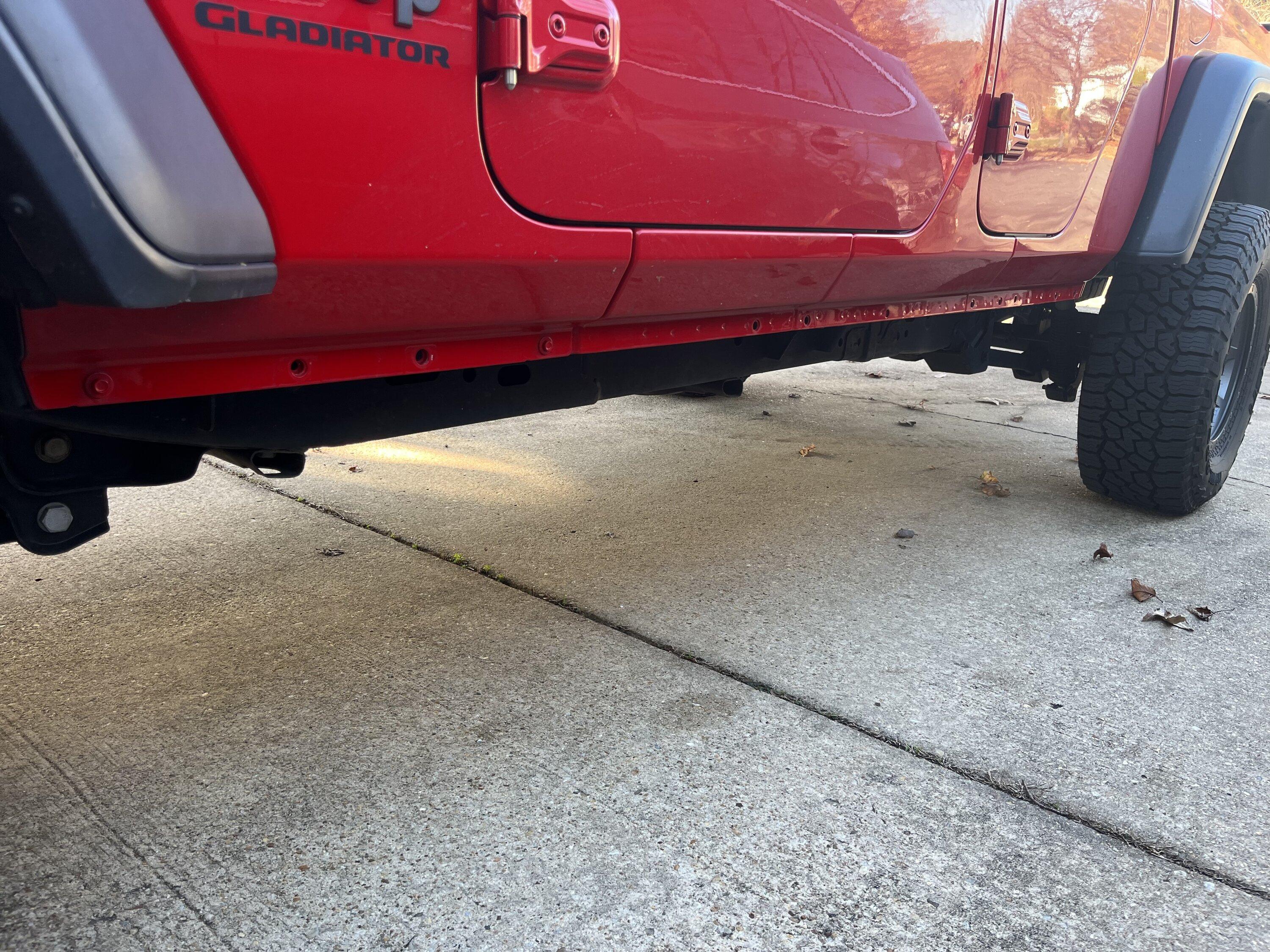 Jeep Gladiator Icon Rock Sliders B866354C-6746-42F4-BD54-78E62E9A7EB9
