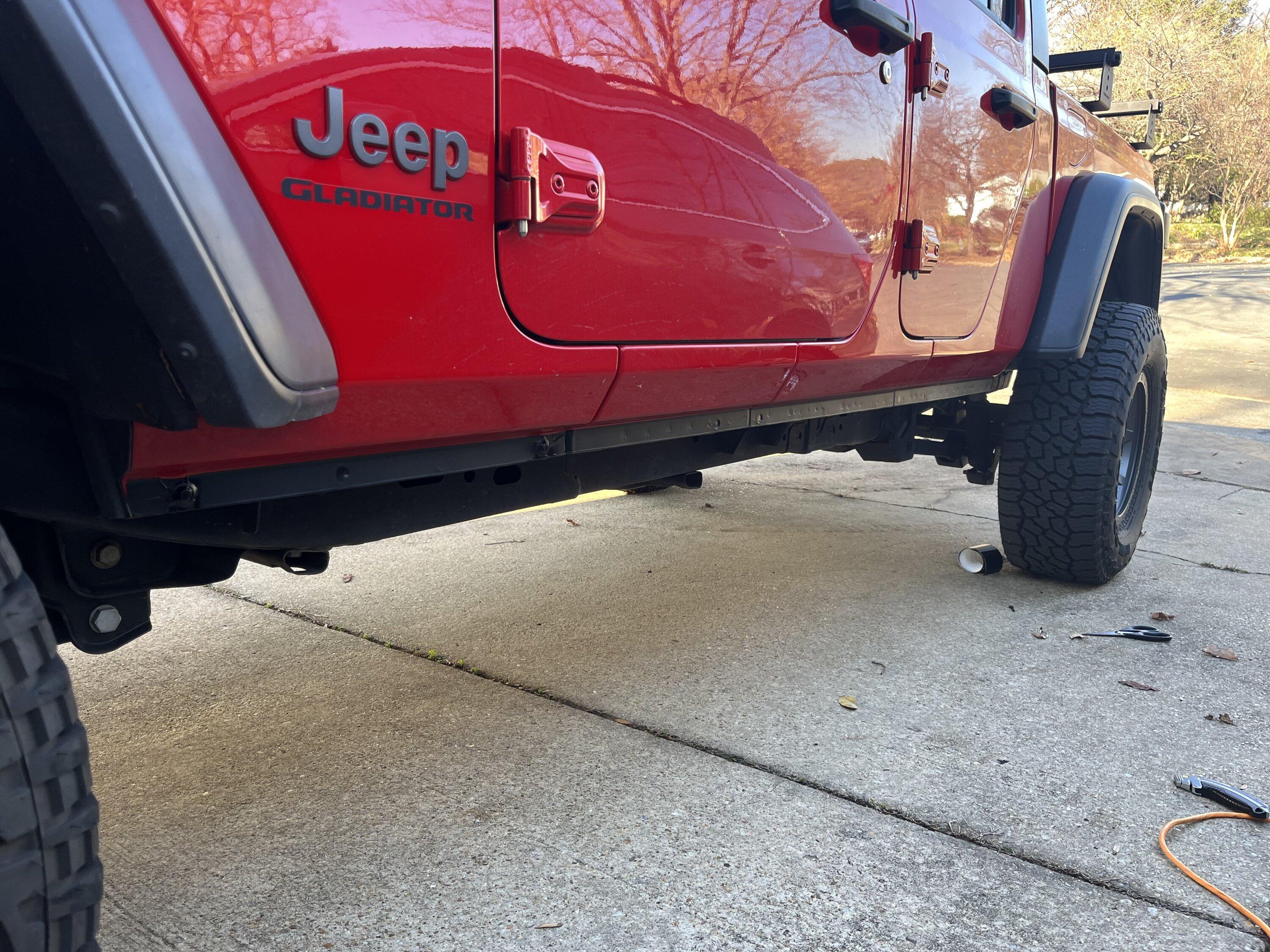 Jeep Gladiator Icon Rock Sliders 2EBE4E4C-F394-4E8F-B103-F93C715BA93B