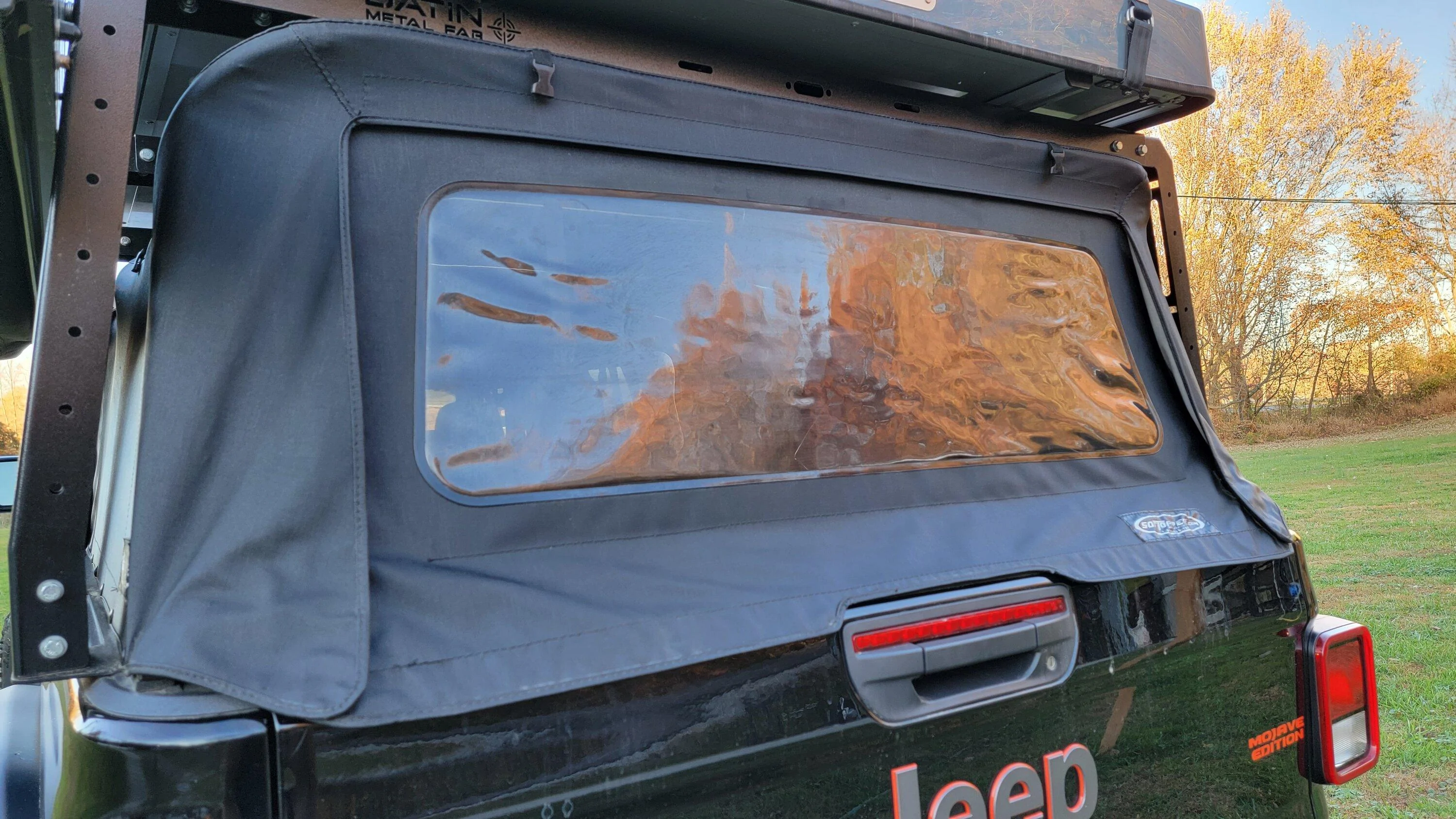 Jeep Gladiator Softopper and Datin Fabrications Rack bundle $1650 20221028_173359