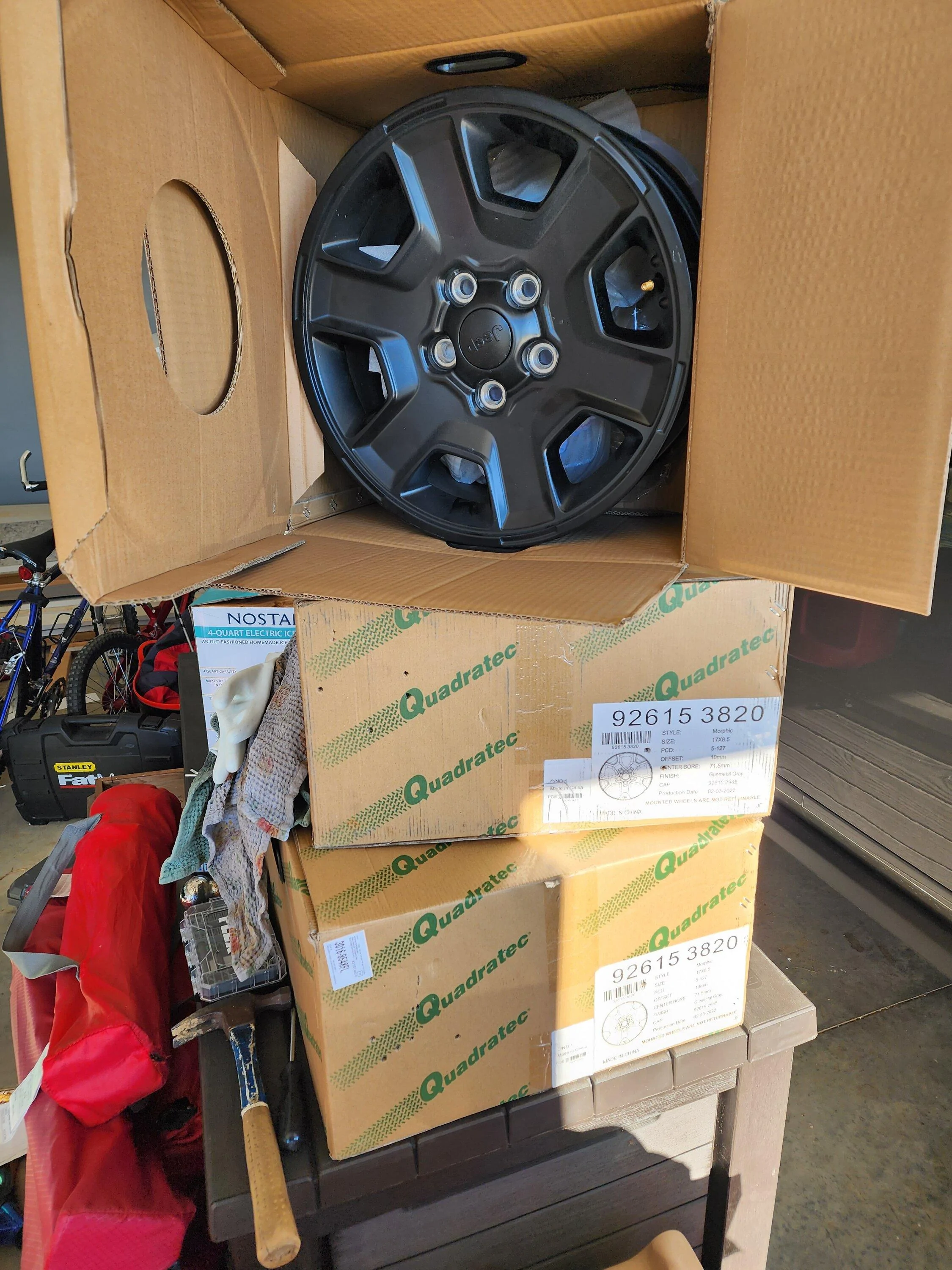 Jeep Gladiator Jeep Mojave wheels 20221120_134756