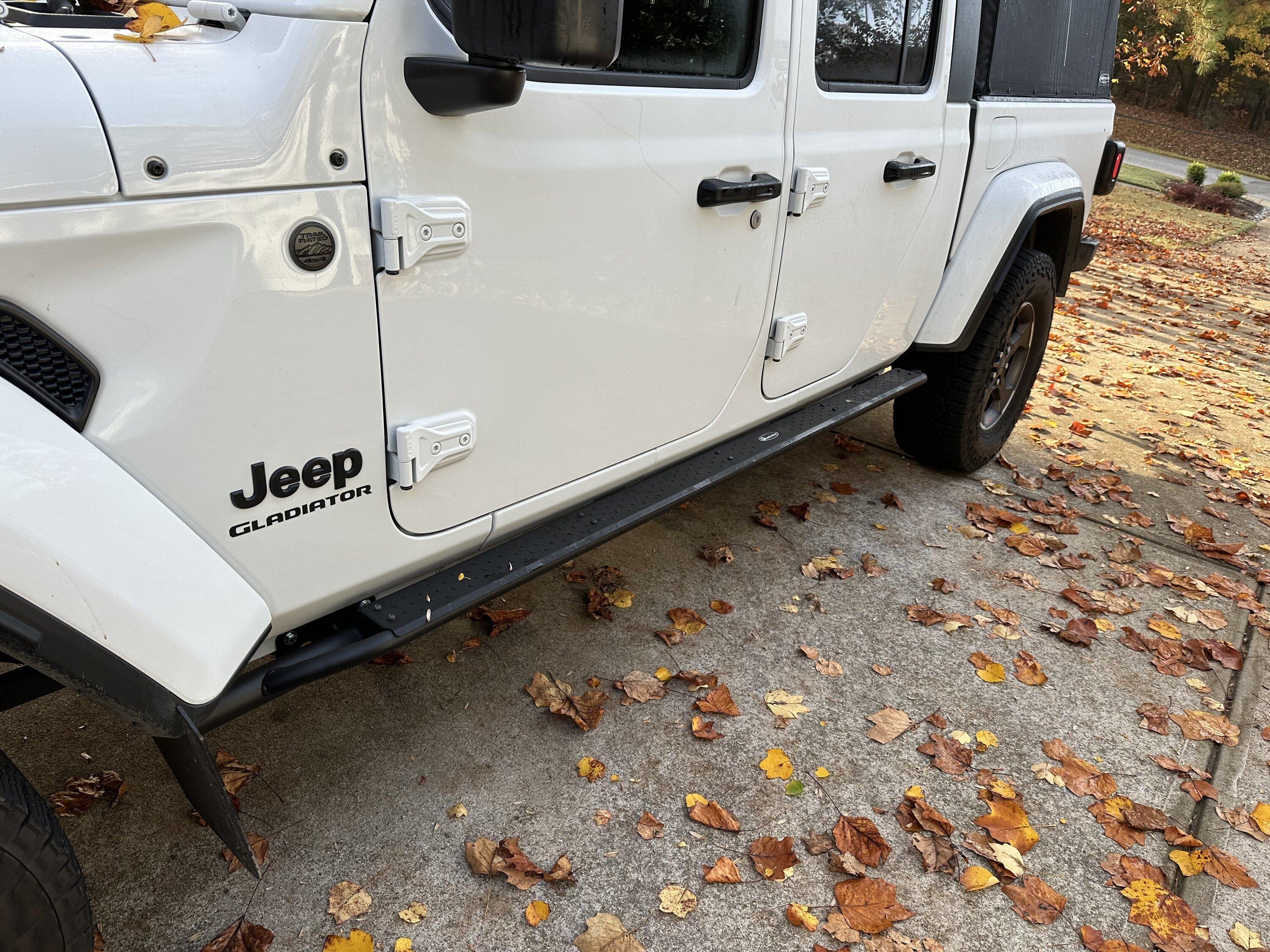 Jeep Gladiator QT Brute Strength Steps/Rails - $500 IMG-6019