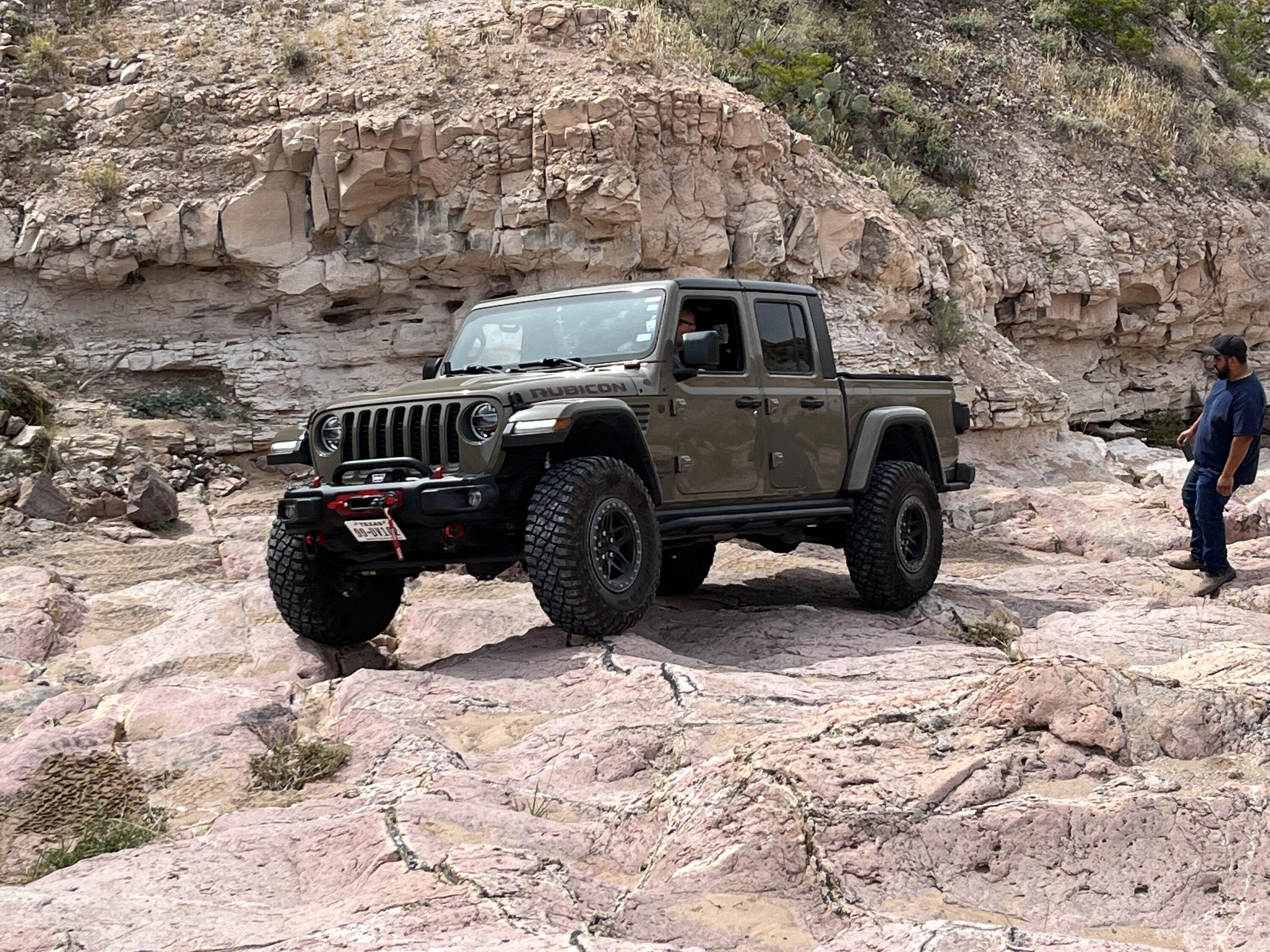 Jeep Gladiator Thinking of trading my Sport for a Rubicon IMG_5518.JPG