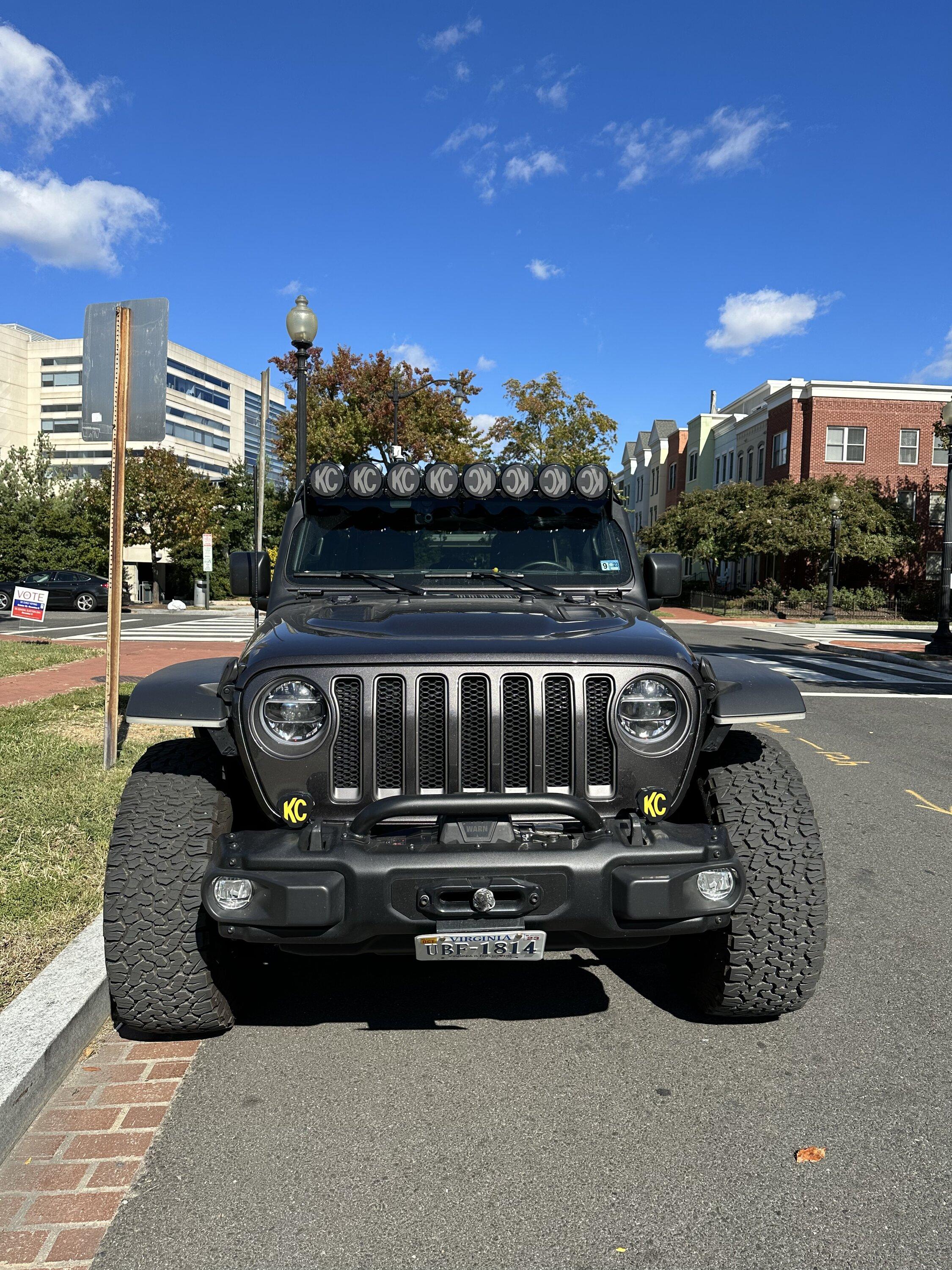 Jeep Gladiator KC Pro6 Light Bar W/ KC Mount 4EA2AECC-2D61-45DE-A50B-BCD3DBFC58CF