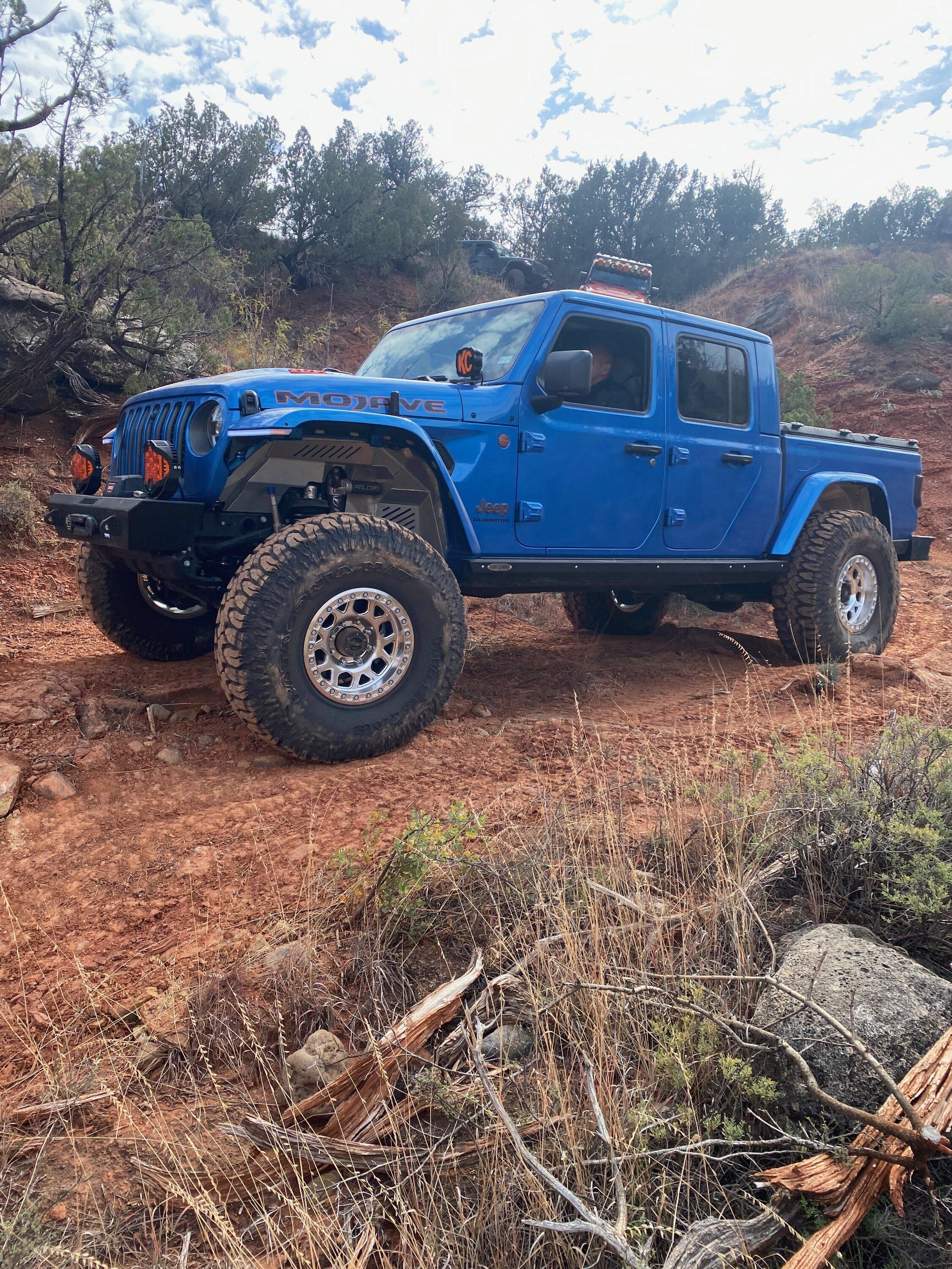 Jeep Gladiator Complete OEM Gladiator Mojave Suspension and Fox 2.5 Bypass Shocks $2200 IMG_9921