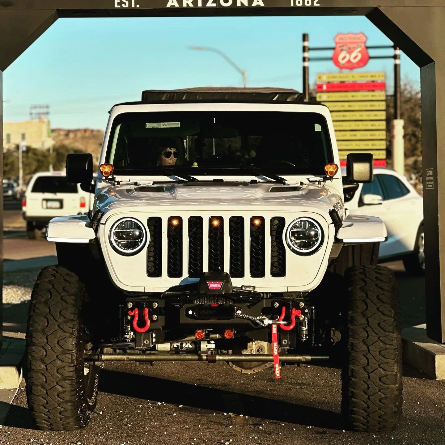 Jeep Gladiator BRIGHT WHITE Gladiator JT Club D4D71D3E-4425-4DAD-94F3-EA84FE25C5B1