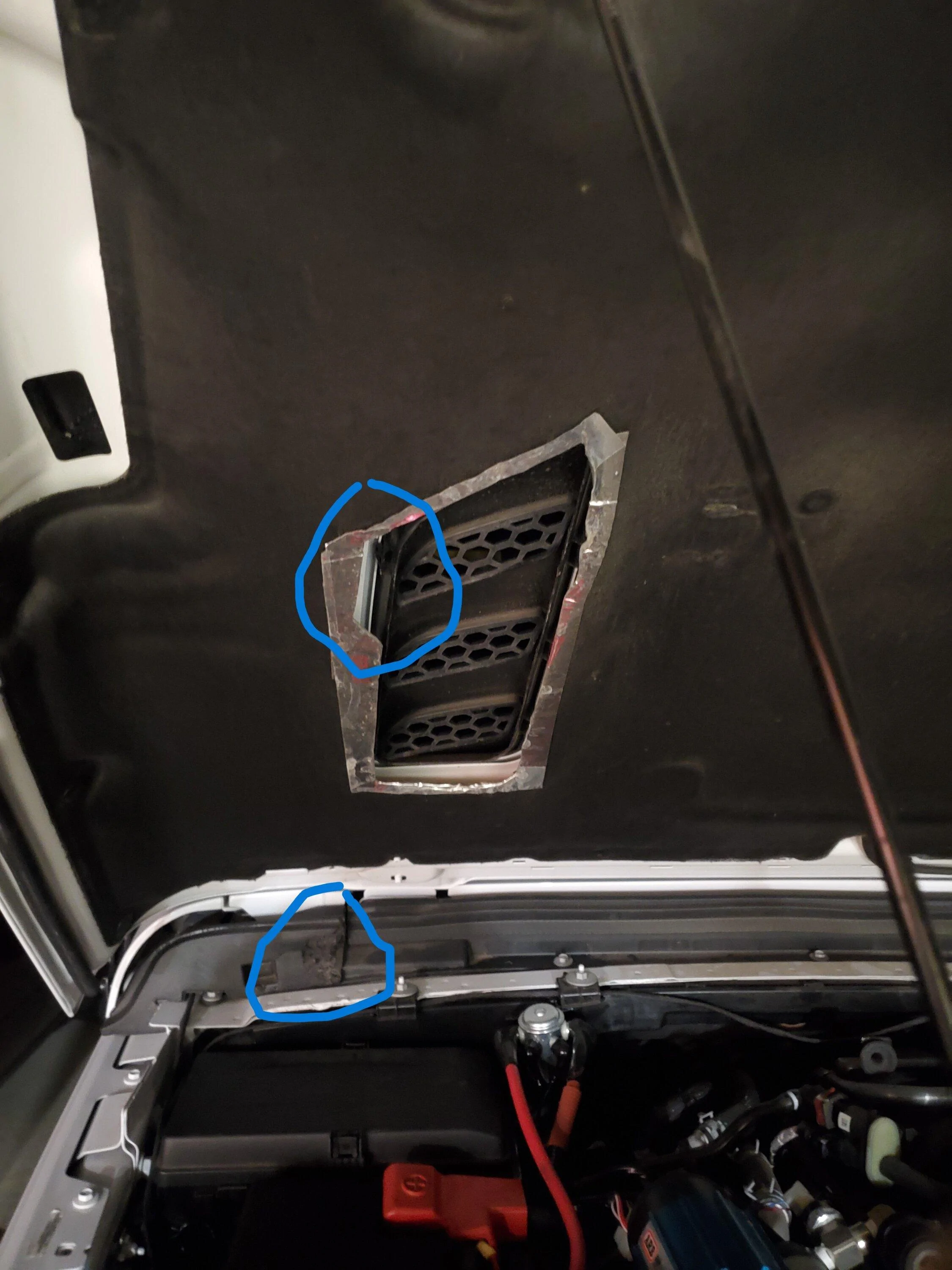 Jeep Gladiator Mice invaded my air box.  Seriously! 20221121_194330
